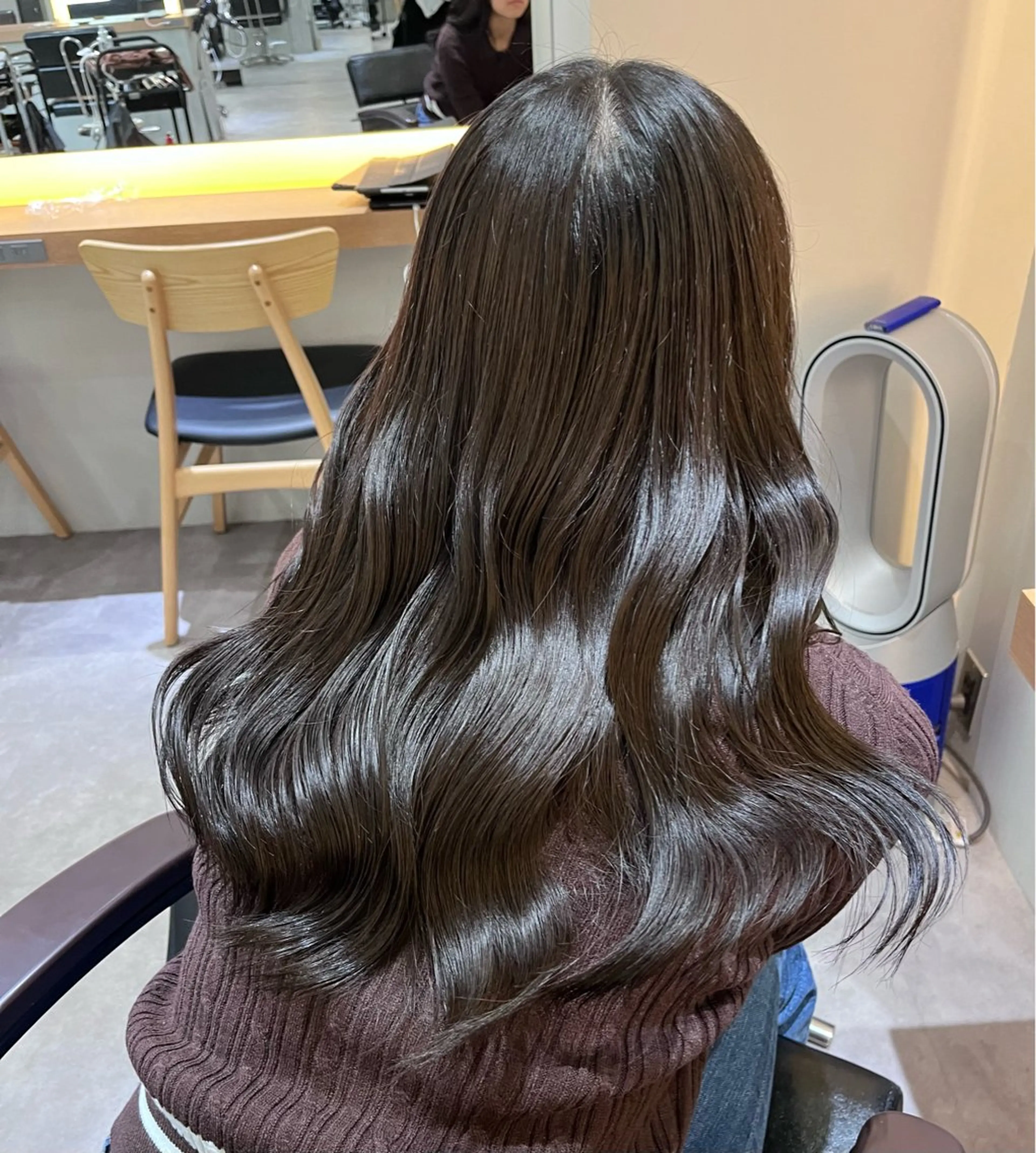 カラー レイヤーカット/ うる艶カラー/ユイのヘアスタイル