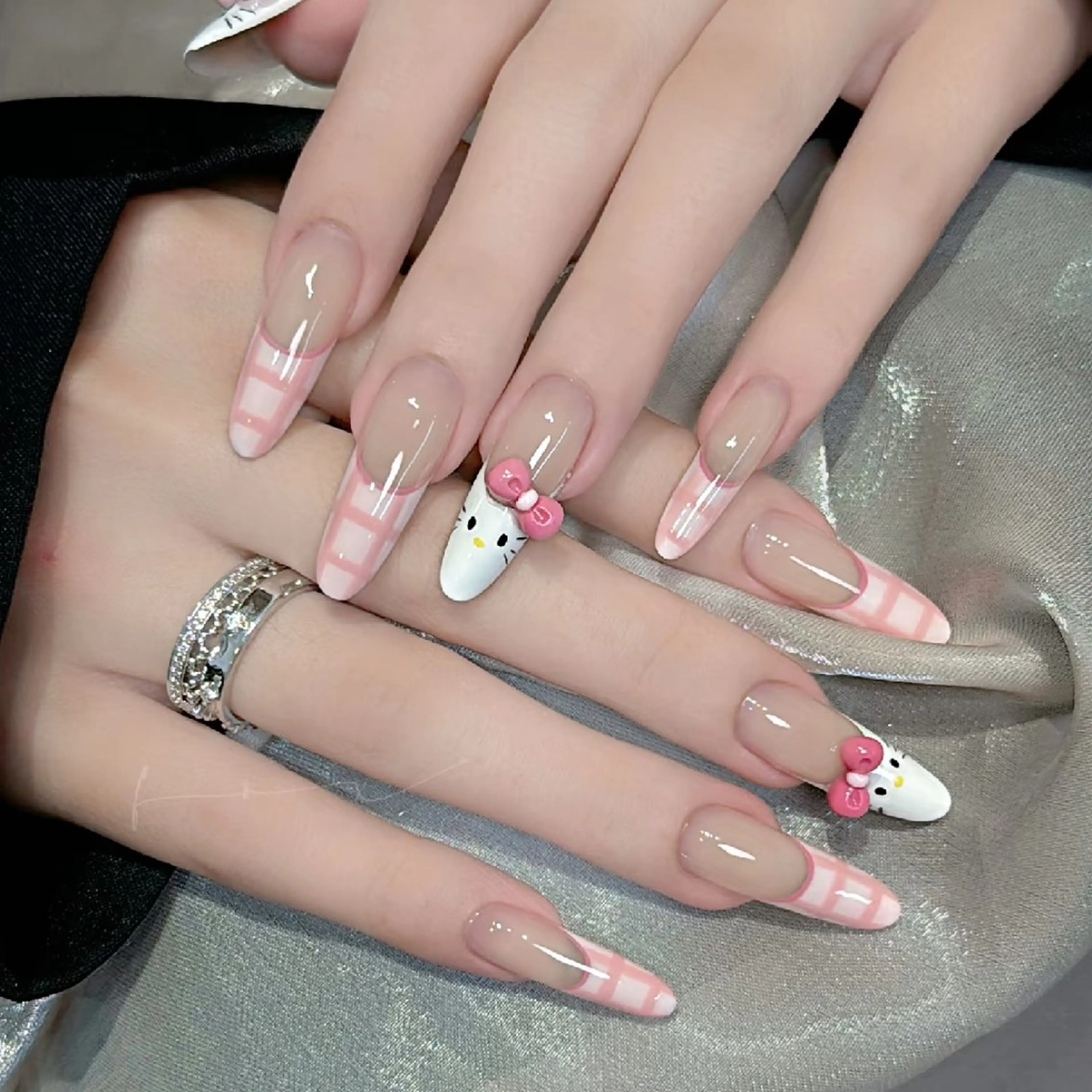 ネイル 鈴木 彩星のネイルデザイン