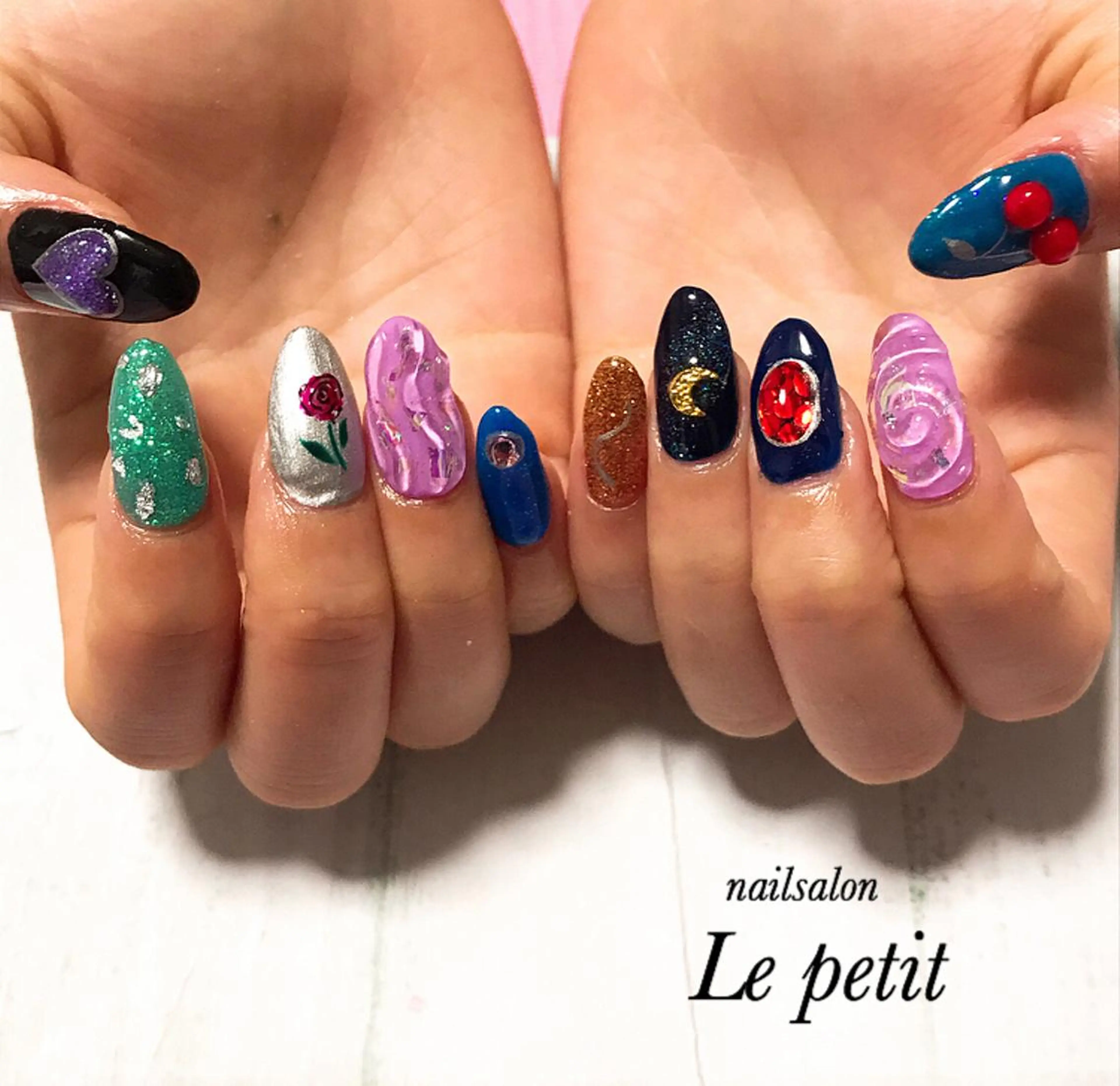 ネイル 石野 広佳のネイルデザイン