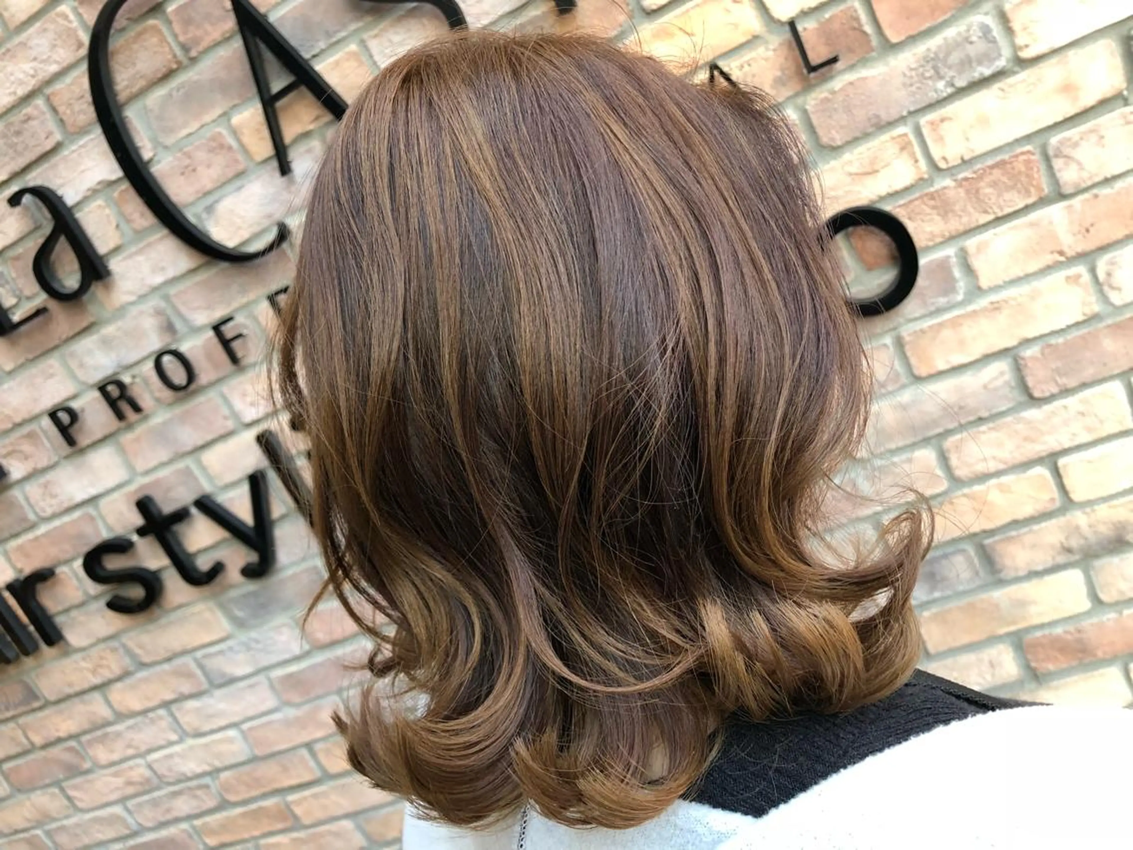 ミディアム カット ヘアカラー La CASTA  hair stylist club所属・大橋 祐介のヘアスタイル