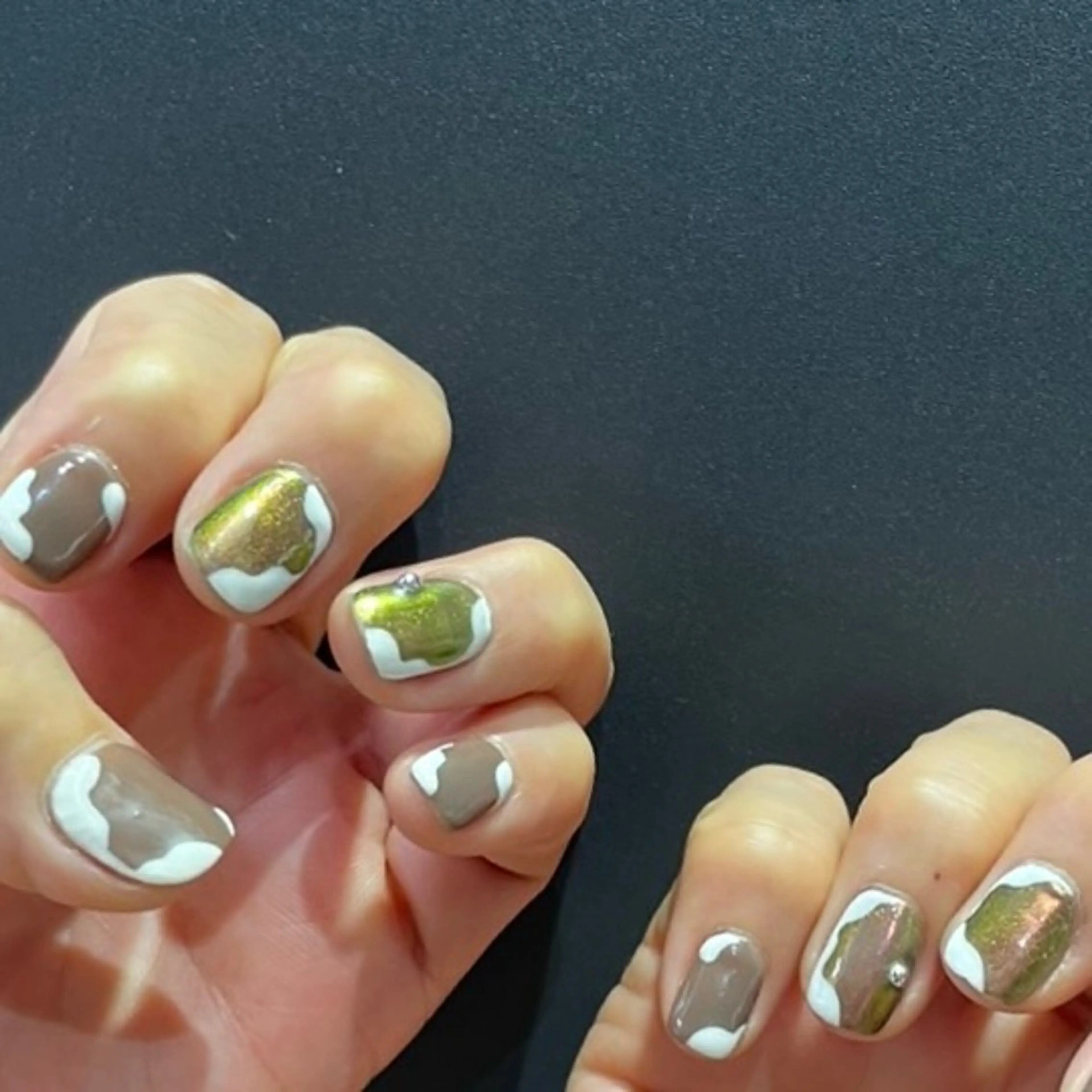 ネイル アートネイル ミラーネイル MOE ネイルサロンのネイルデザイン