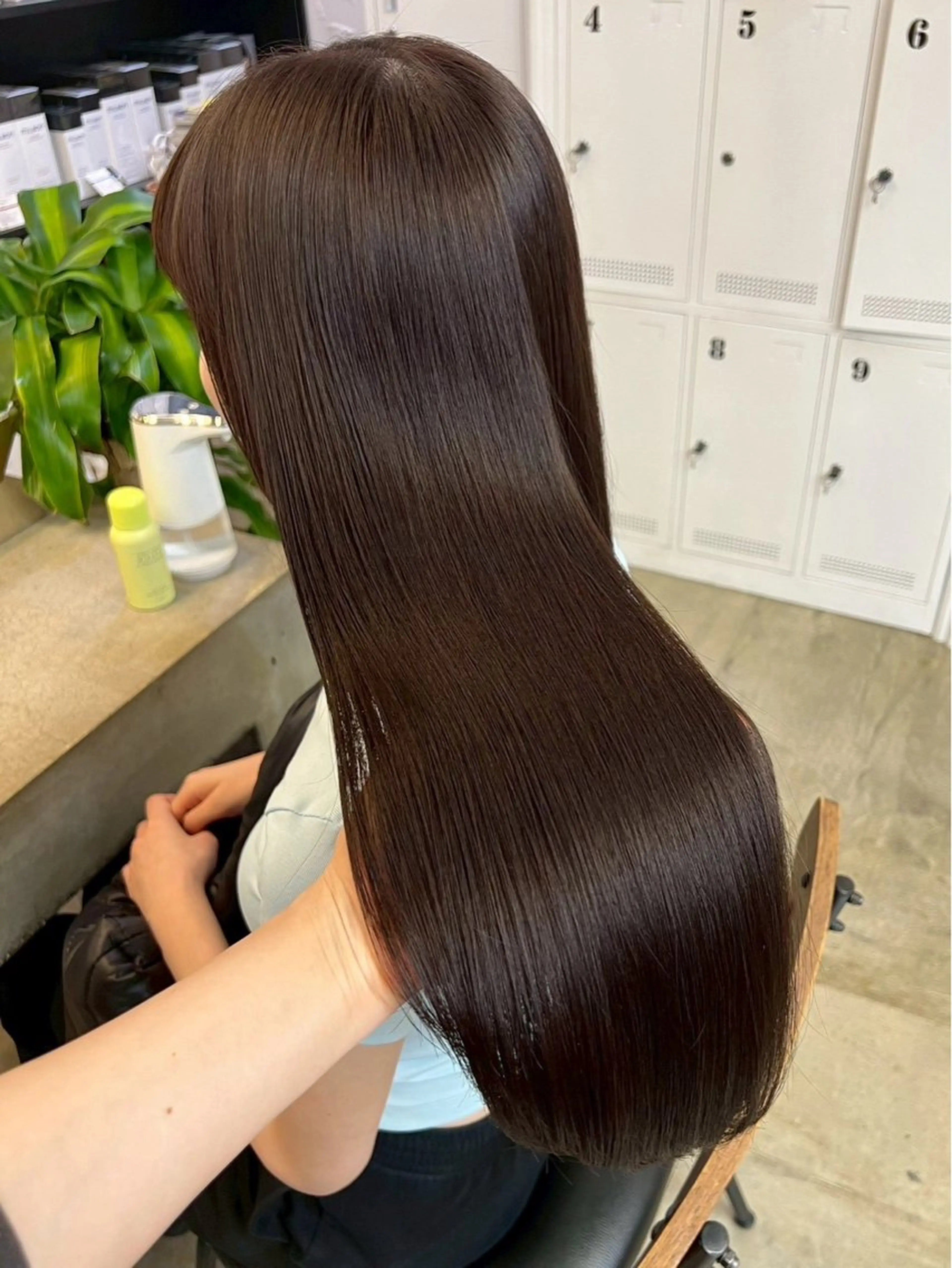 セミロング カラー カット トリートメント ヘアセット 艶カラー×艶髪矯正 🧙レイヤー/レオンのヘアスタイル