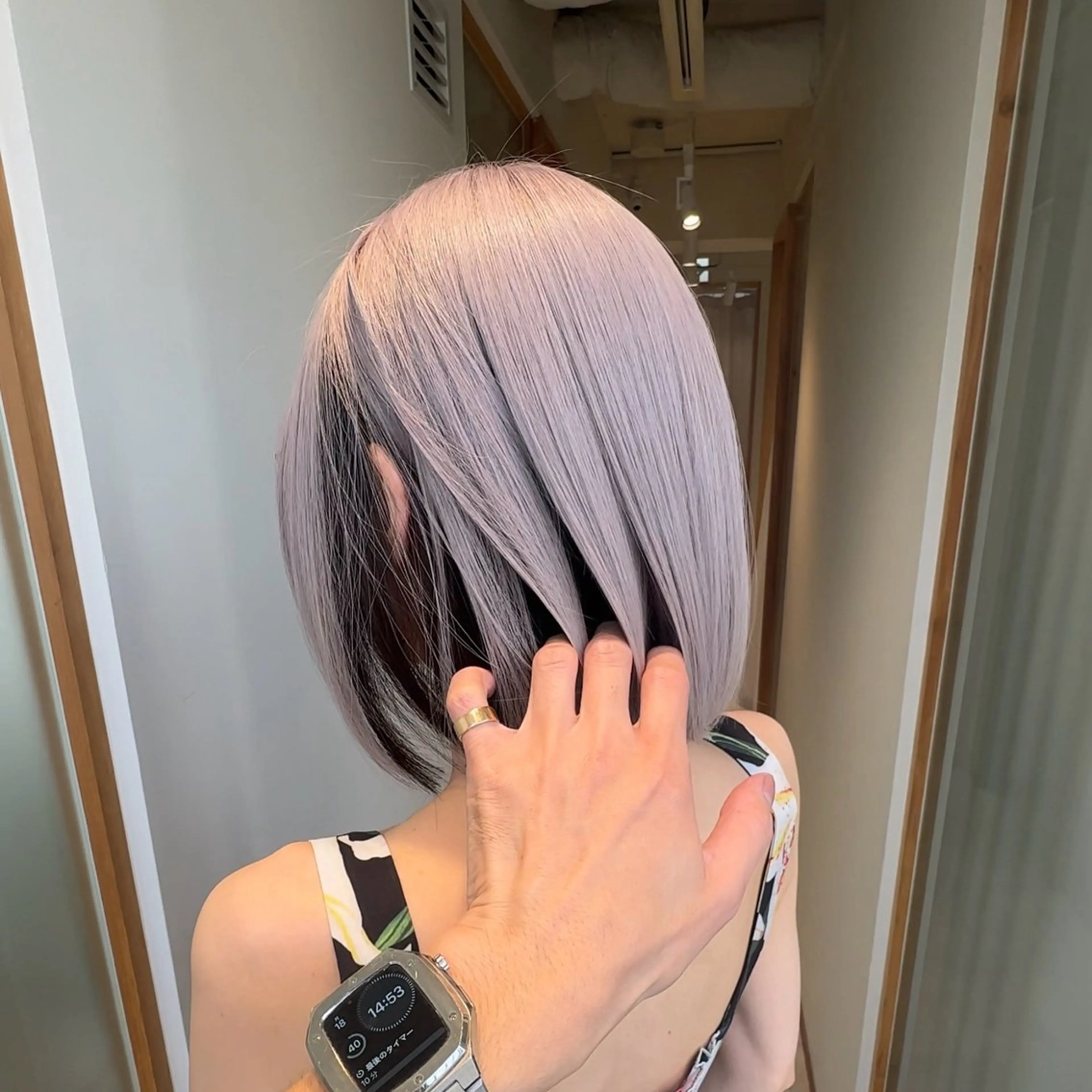 ショート GO TODAYシェアサロン原宿Leap店所属・髪質改善 レイヤー ボブ Naoyaのヘアスタイル