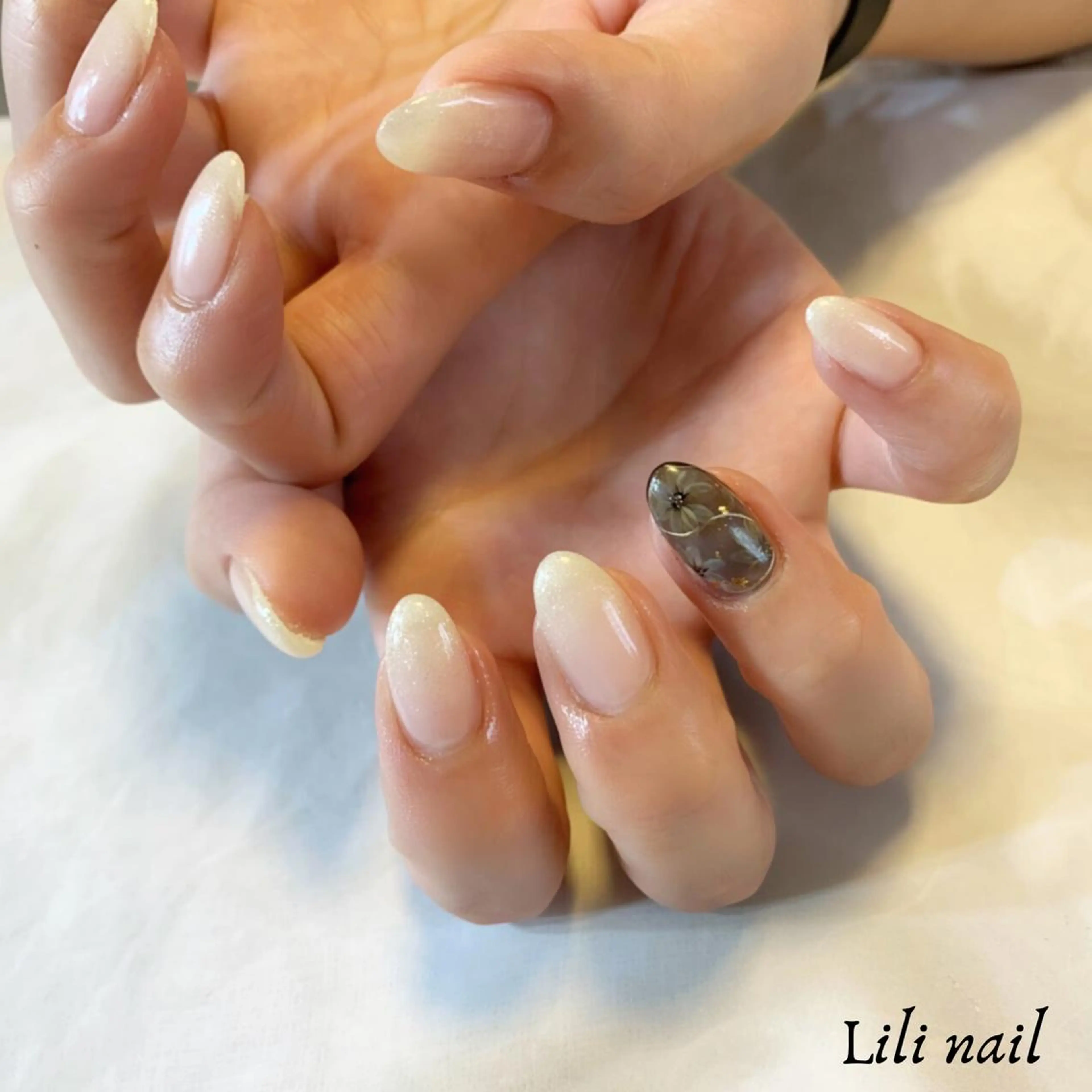 ネイル 持ち込み Lili beauty salon所属・Lilibeauty salonのネイルデザイン