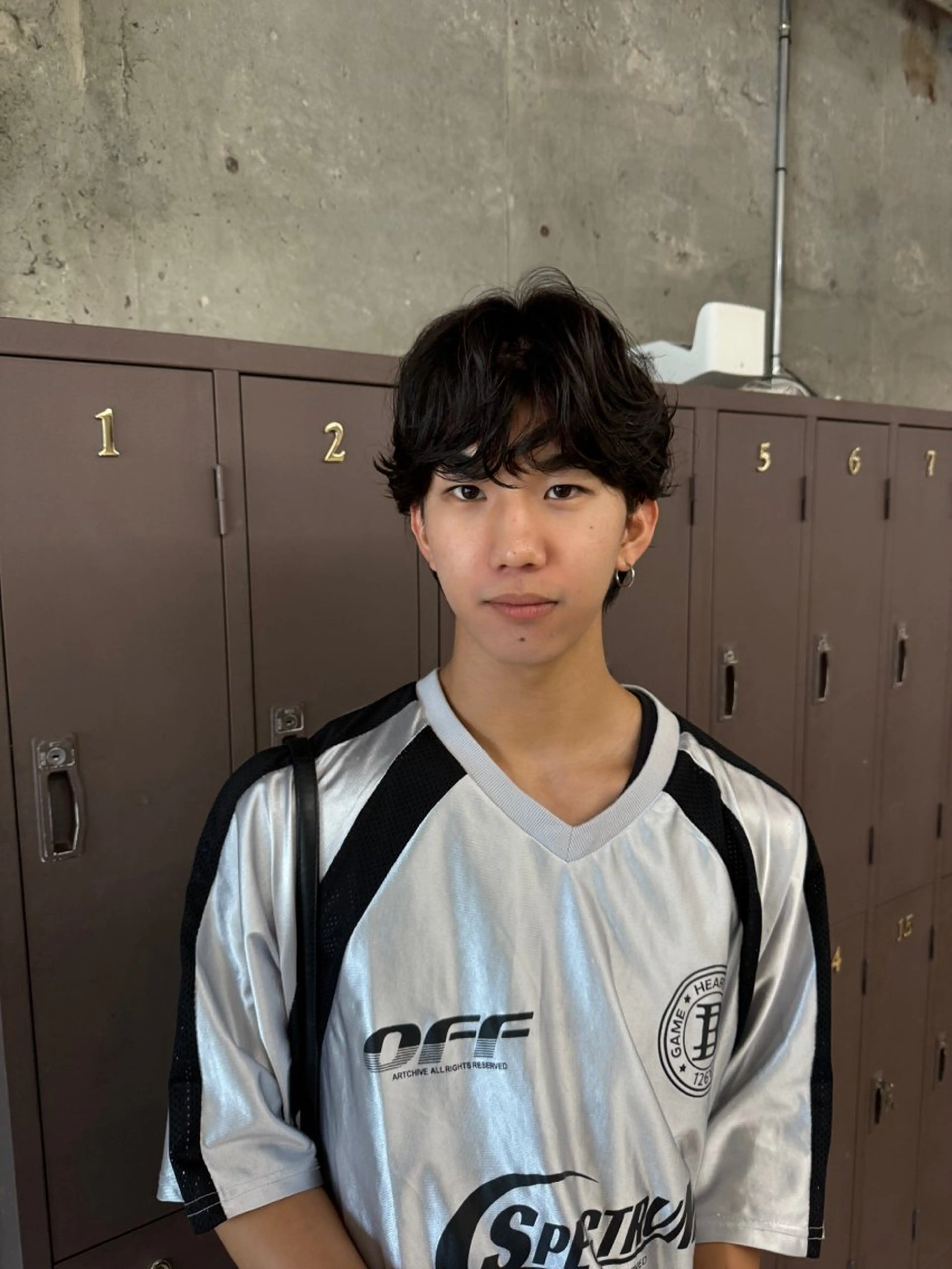 ショート パーマ 愛加パーマ・レイヤー ・ピンクカラーのヘアスタイル