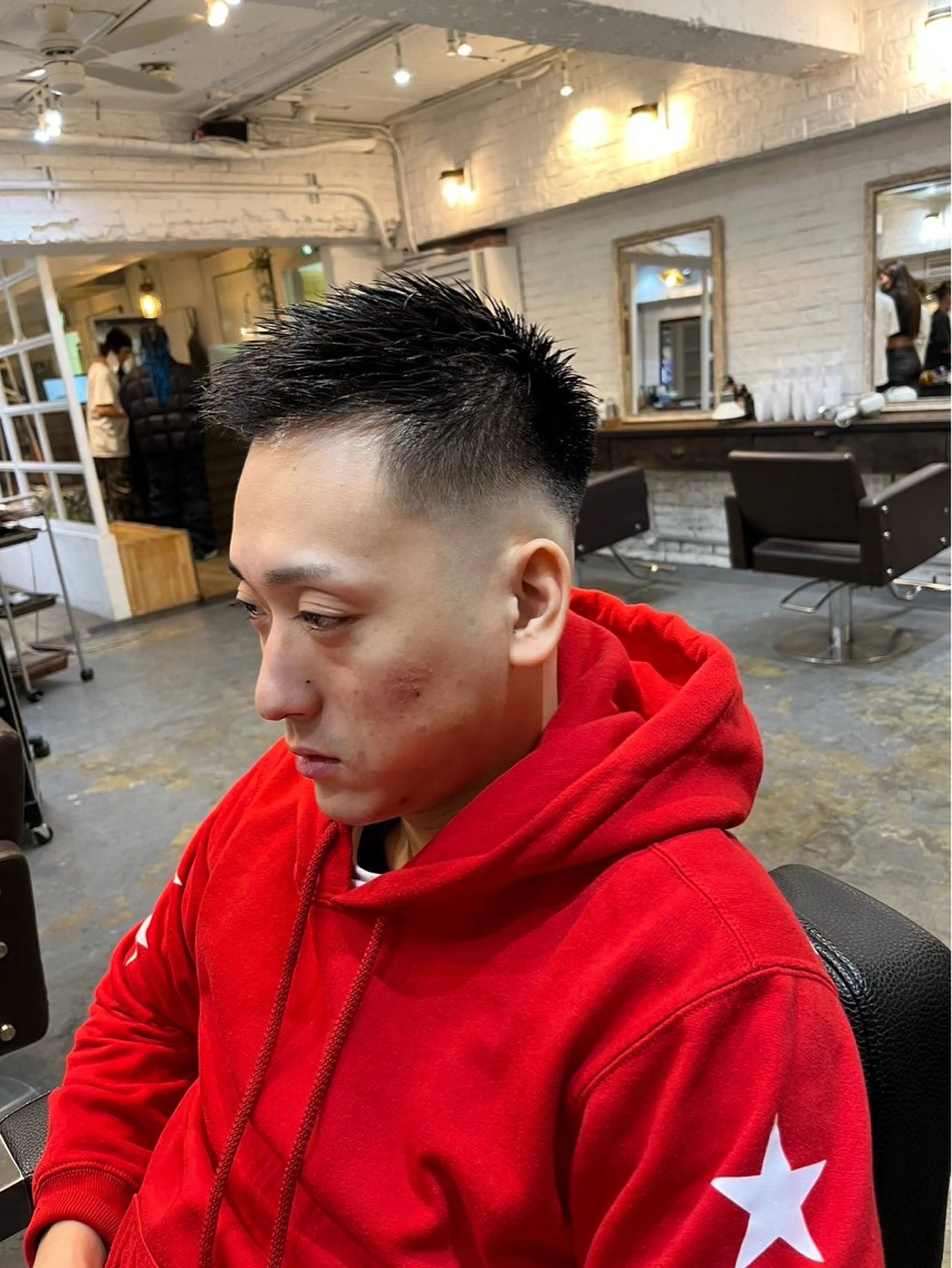 ショート メンズ センターパート ダウンパーマ フェードカット メンズハイライト メンズパーマ カット トリートメント 💈メンズ特化💈 TASUKUのヘアスタイル