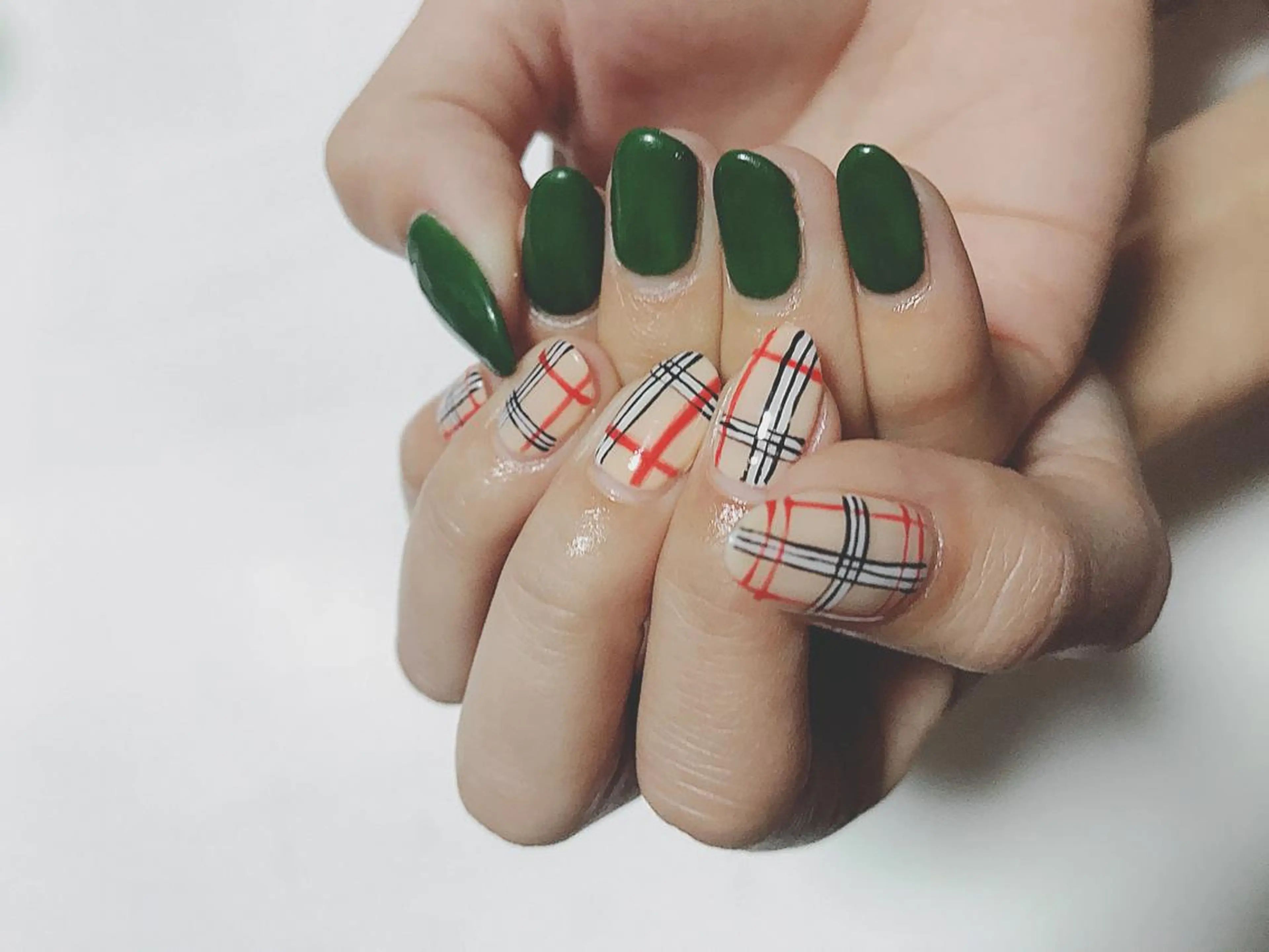 ネイル ハンドネイル 高山 歩美のネイルデザイン