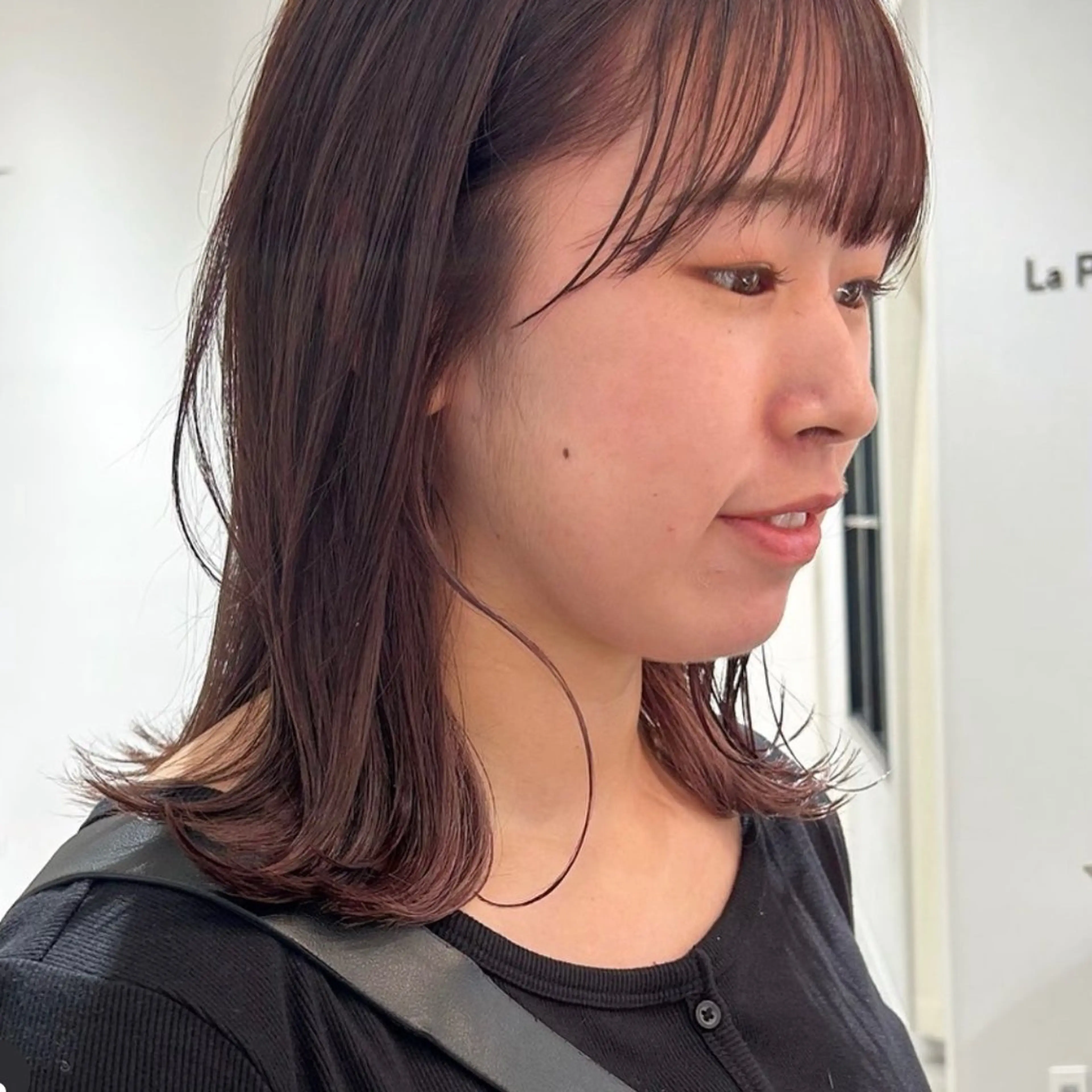 ミディアム カラー ベージュカラー ピンクカラー ピンクベージュ ヘアカラー オリーブベージュ/ ブリーチなし透明感のヘアスタイル