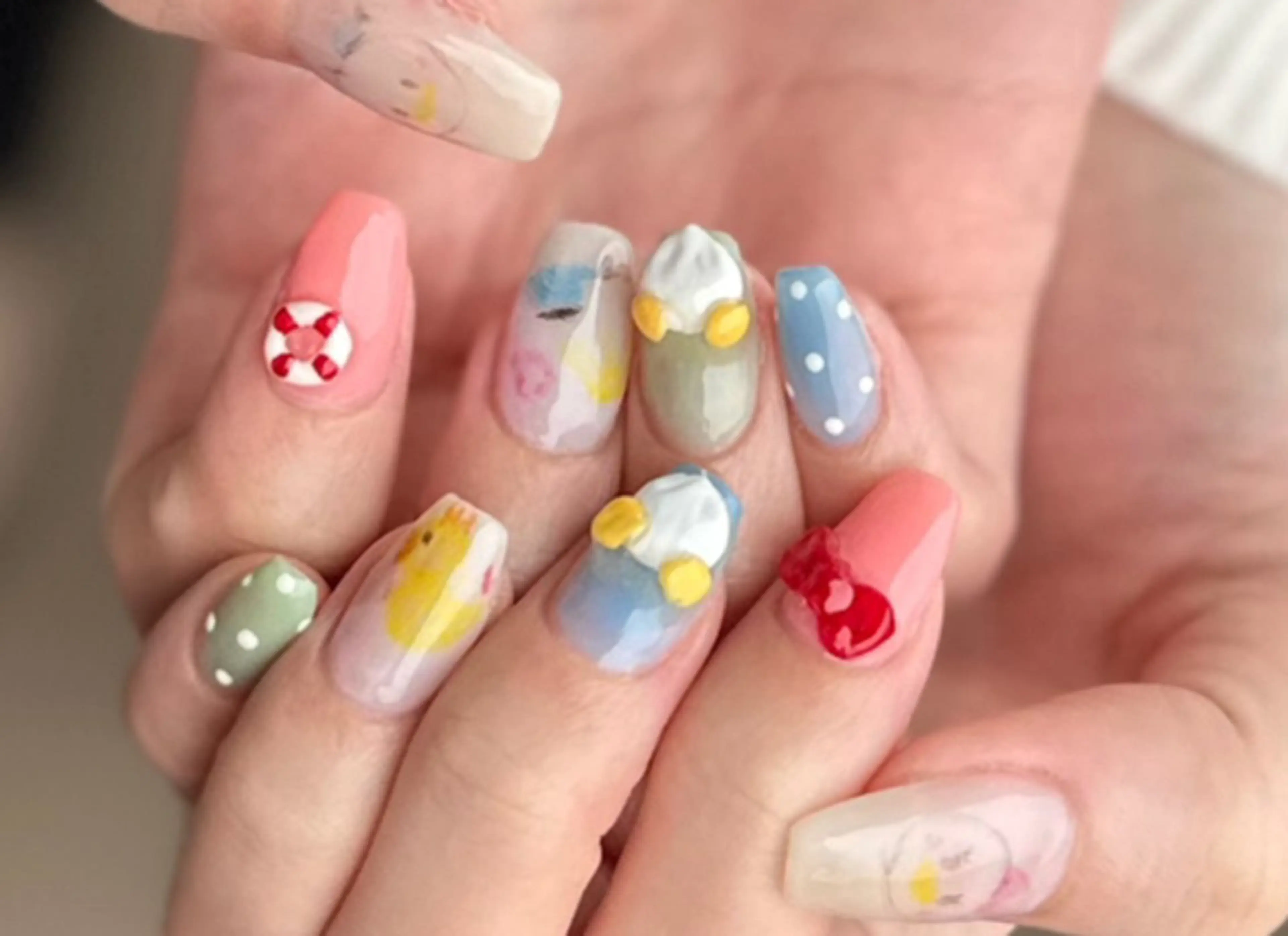 ネイル 新山 聖のネイルデザイン