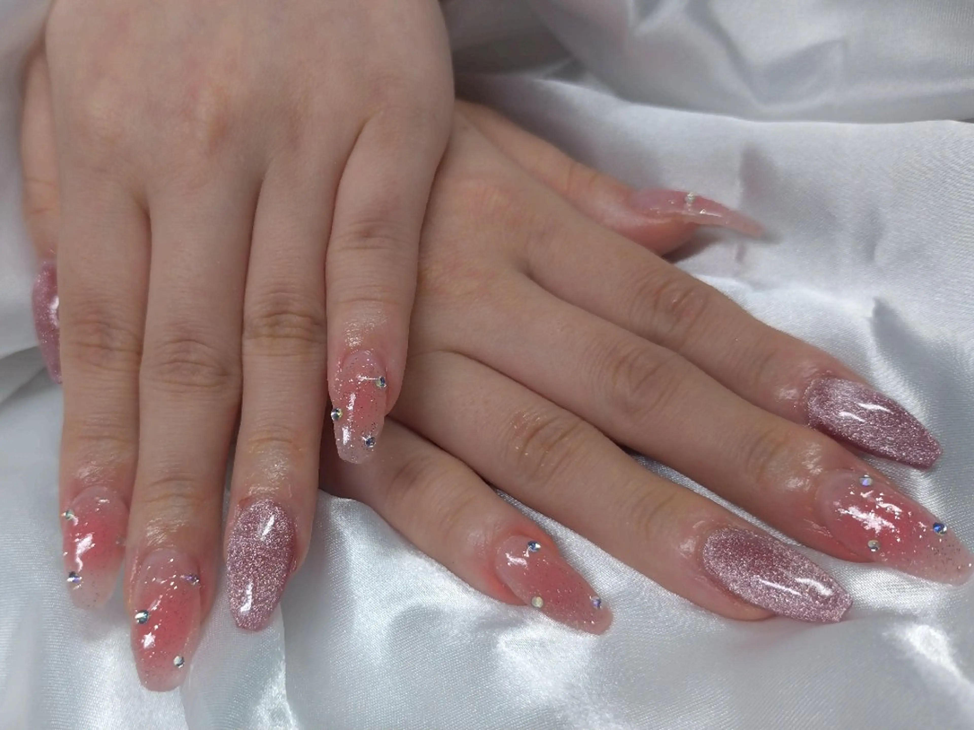 ネイル チークネイル マグネットネイル スカルプネイル ハンドネイル AG nail 〚　yuka　〛のネイルデザイン