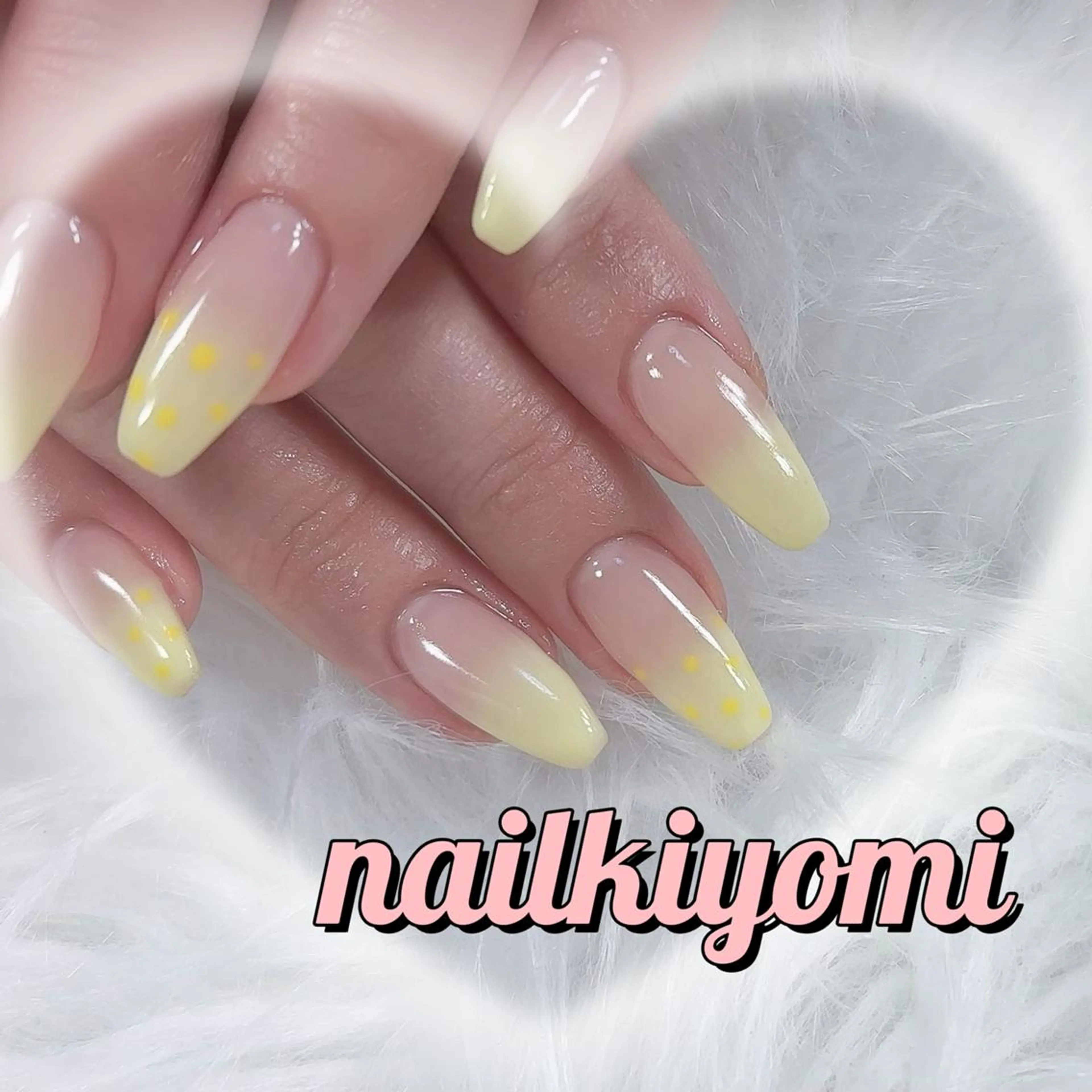 ネイル ロングネイル マグネットネイル シンプルネイル ワンホンネイル 🦋Kiyomi. 🦋のネイルデザイン