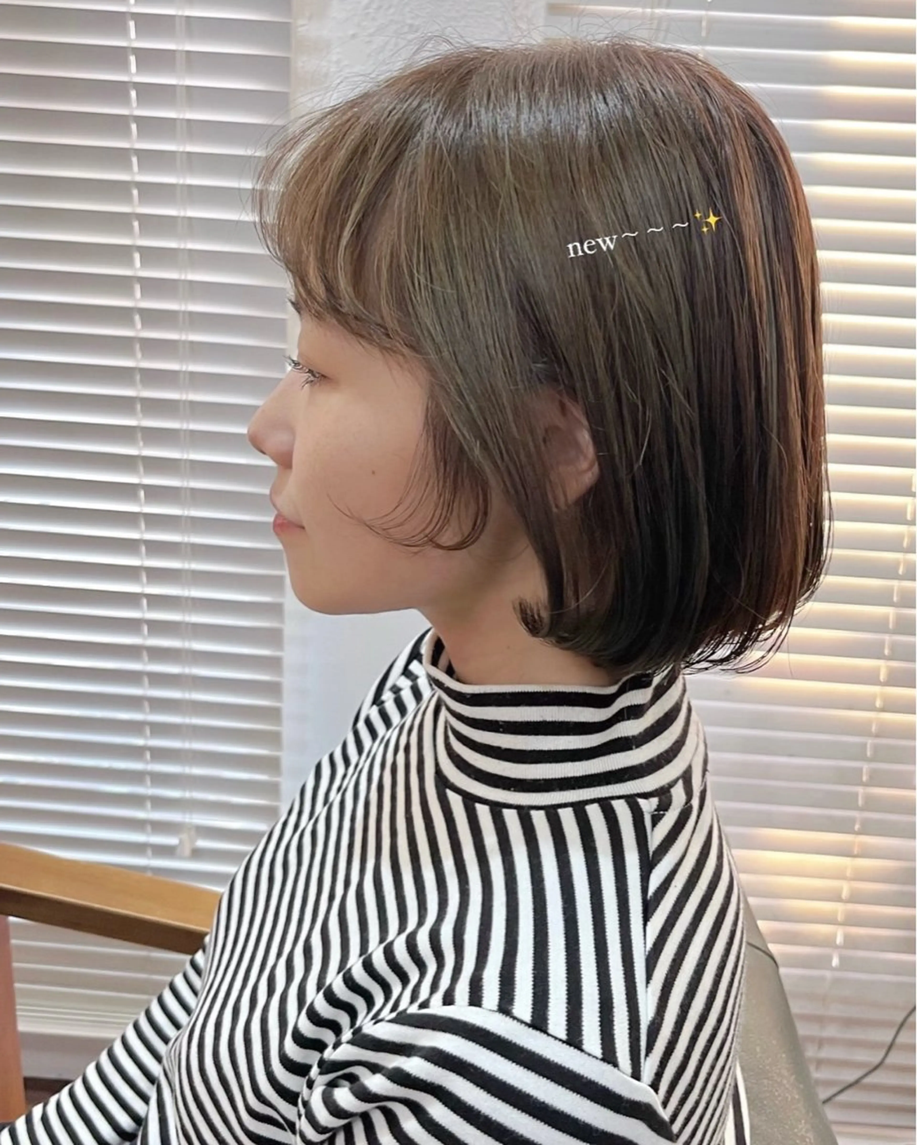 ショート カラー ベージュカラー ハイライトカラー オリーブベージュ ハイライト カット ヘアカラー トリートメント 江原 彩華のヘアスタイル