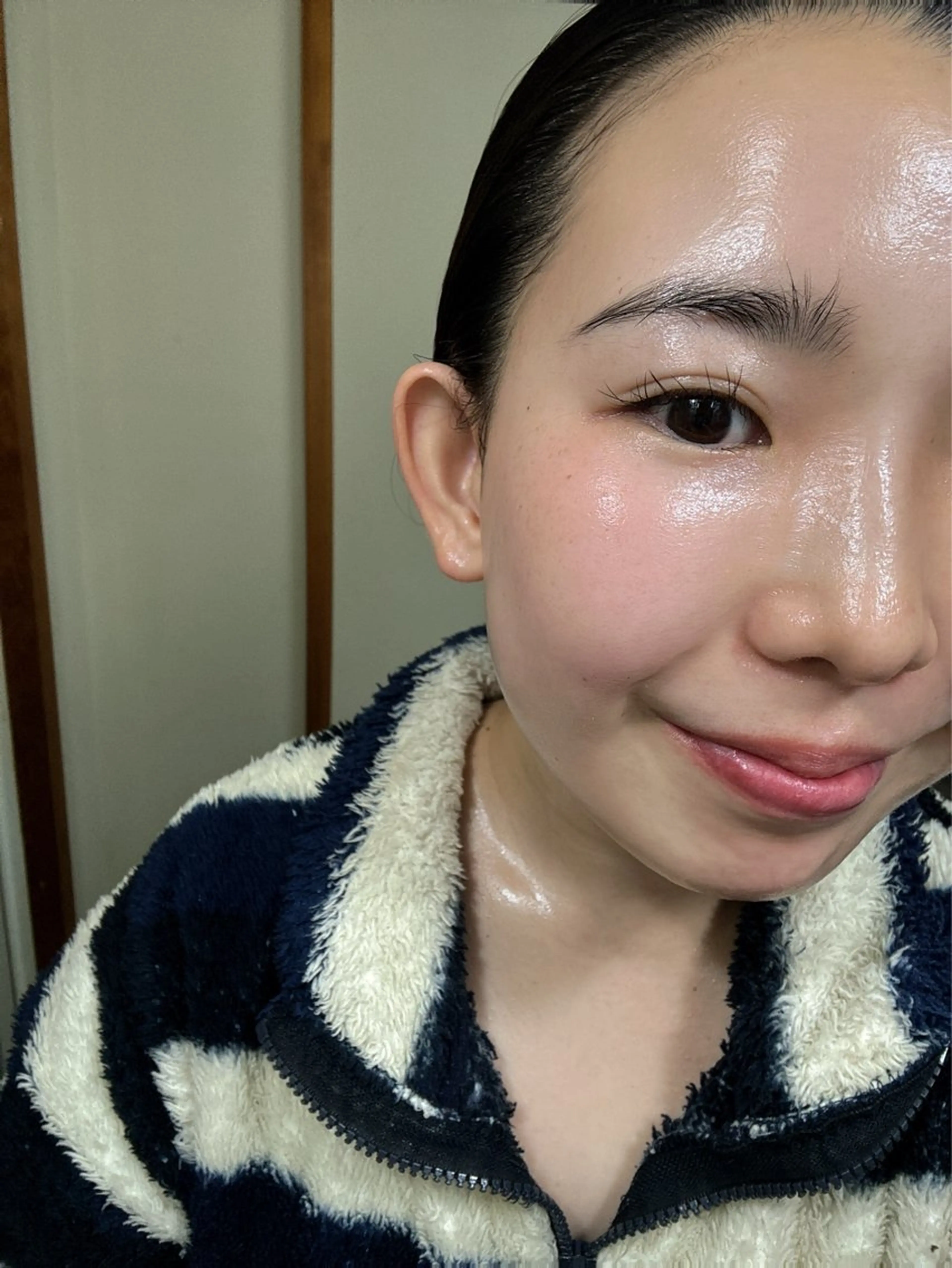 眉毛と韓国肌質改善 サロン　和泉府中のエステ・リラクイメージ