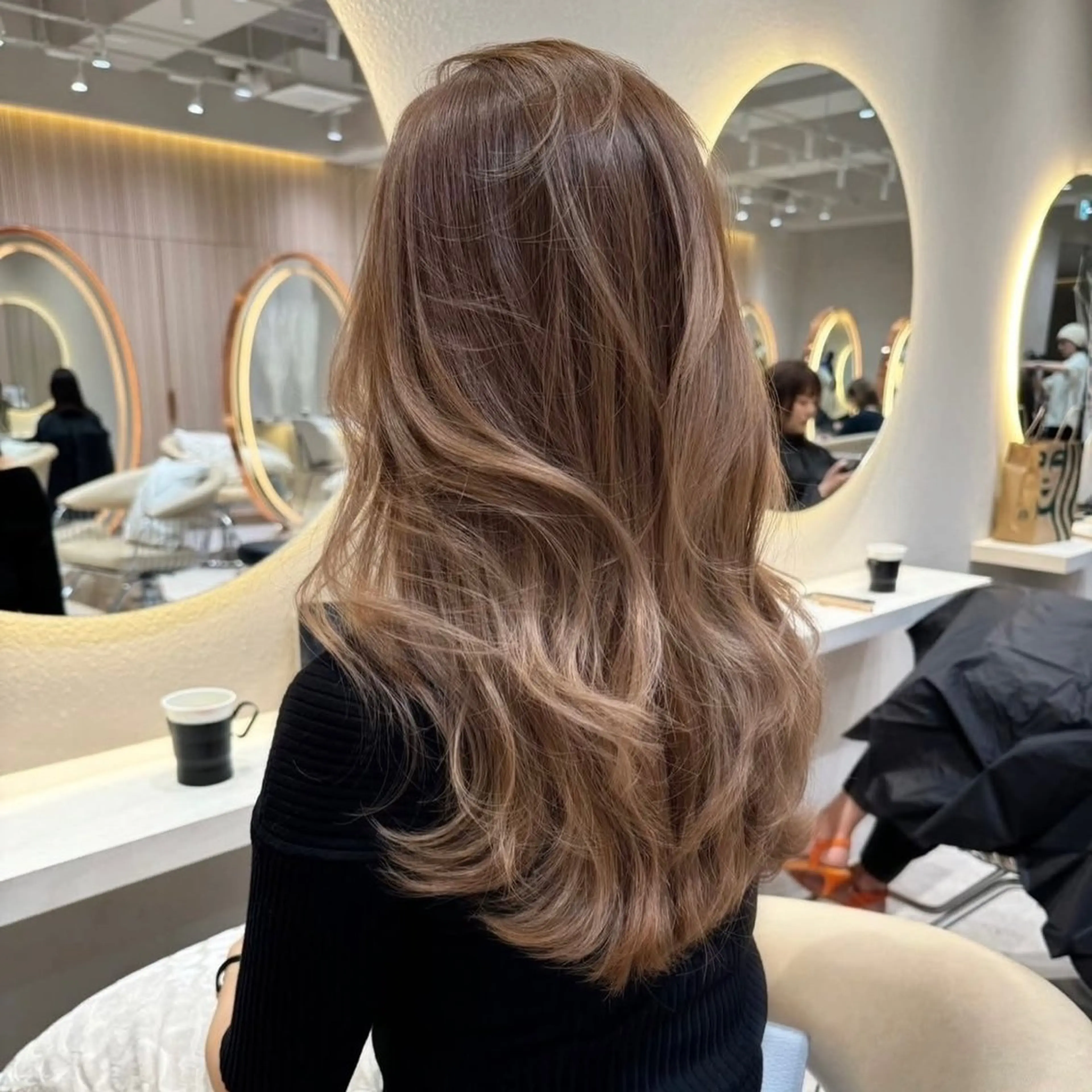 ロング 岡田準希/韓国/透明 感カラー/美髪矯正のヘアスタイル