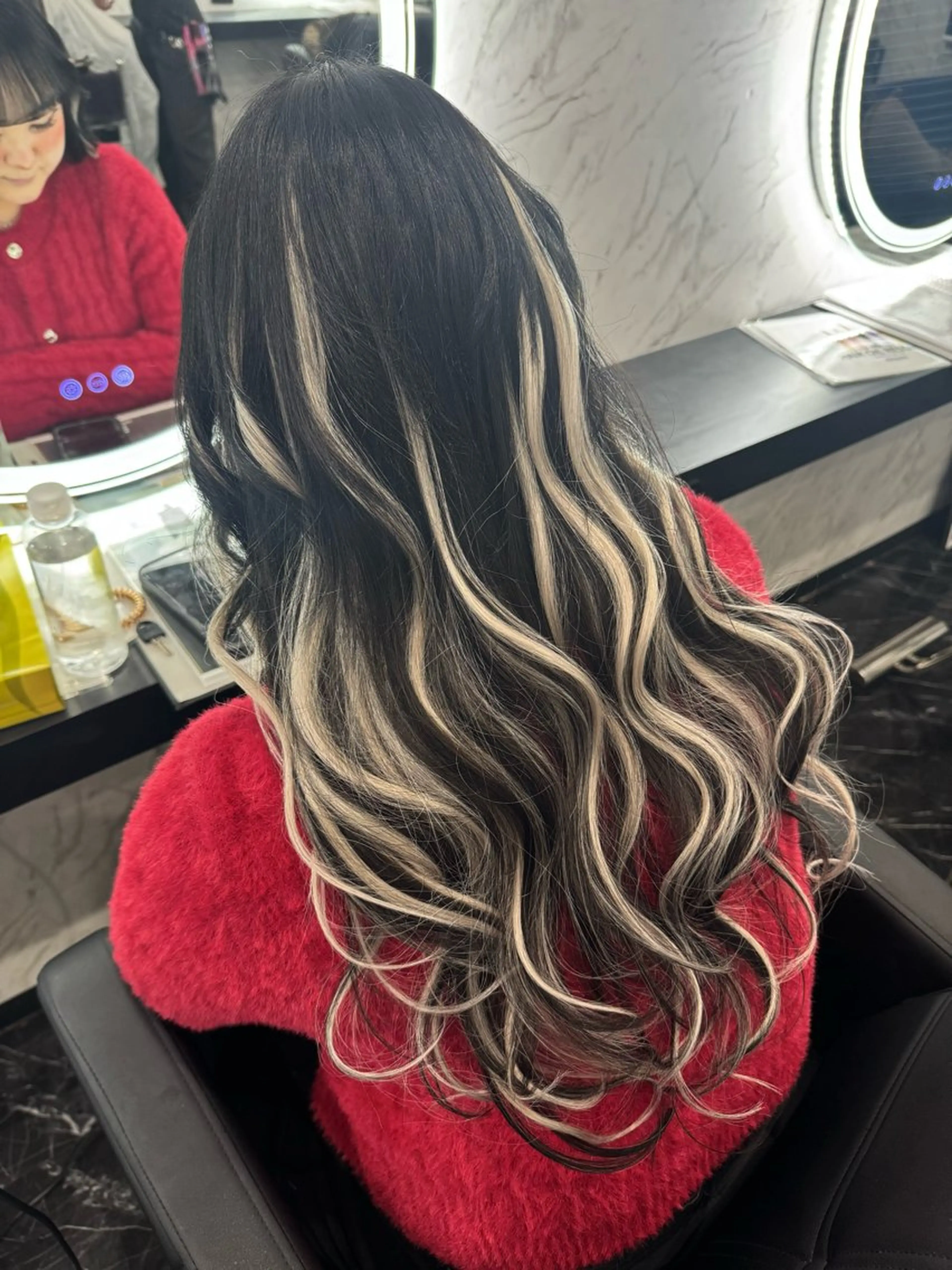 ロング カラー ヘアカラー エクステ LOHAS 優来（ユラ）のヘアスタイル