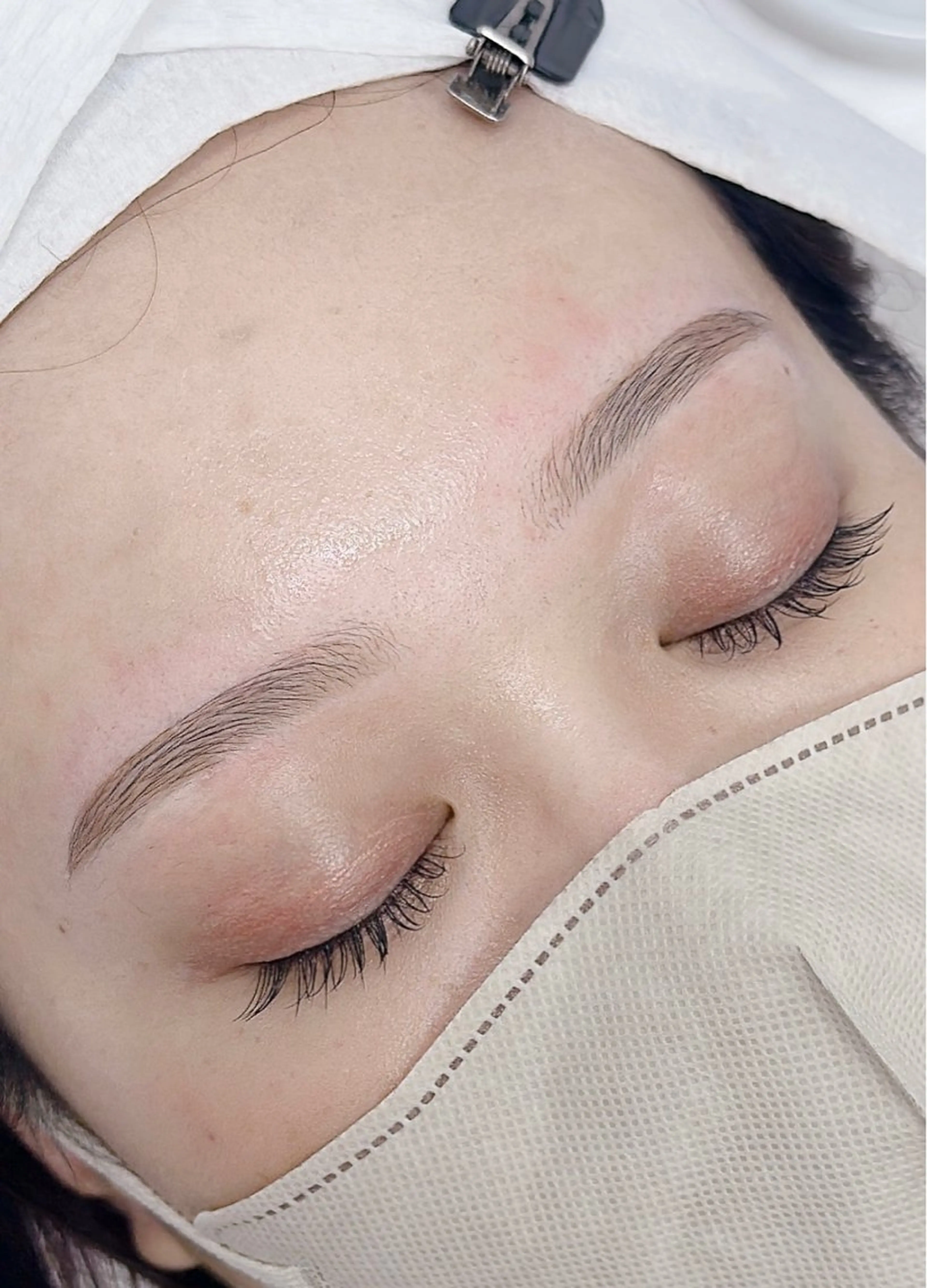 アイブロウ ハリウッドブロウリフト 眉毛ワックス脱毛 カワイイ保証🤍🪄 yui.tの眉毛・アイブロウイメージ