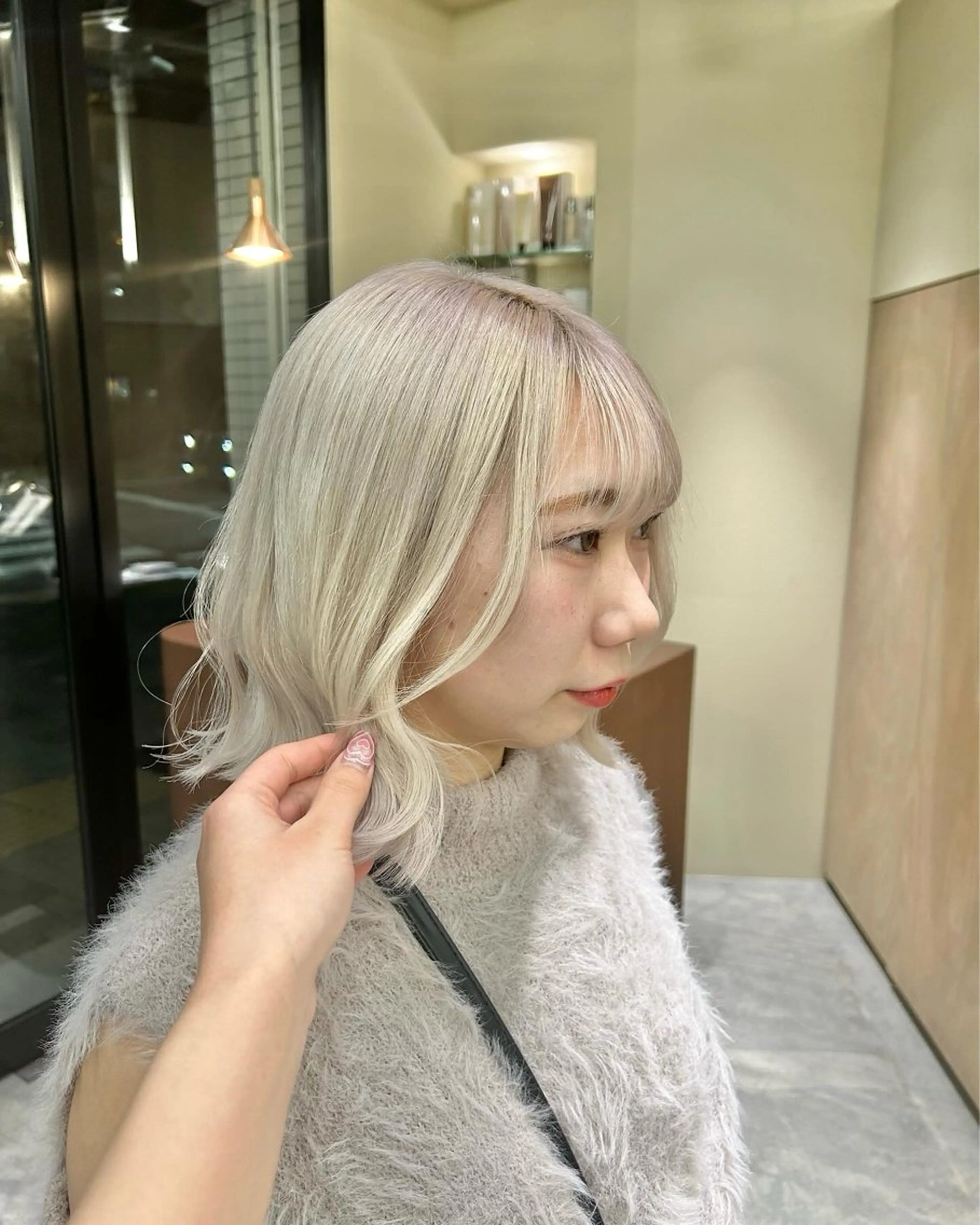 ショート カラー 寺澤 花梨のヘアスタイル
