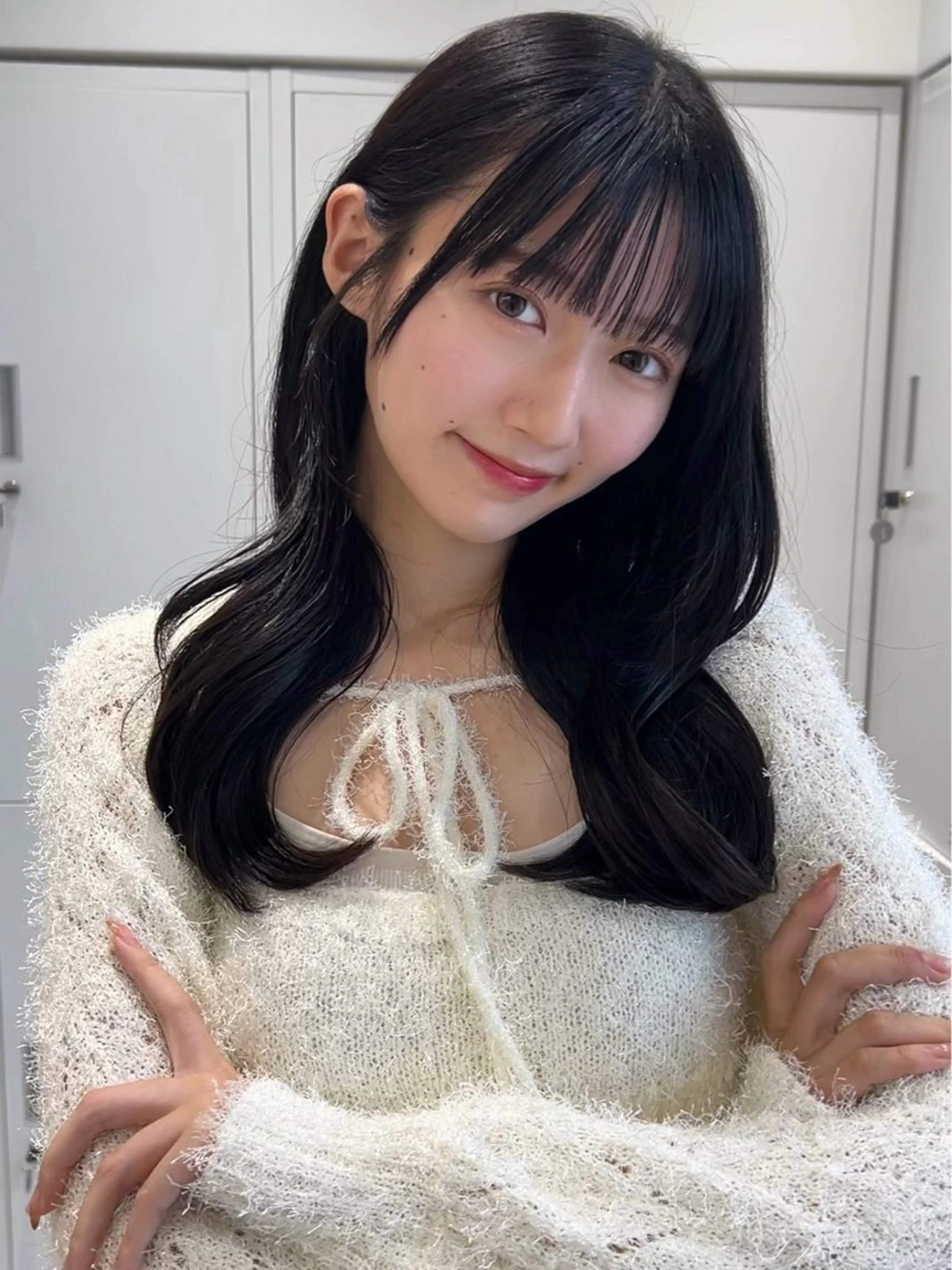 セミロング レイヤーカット ローレイヤー 韓国ヘア指名No.1 🇰🇷赤西栄斗のヘアスタイル