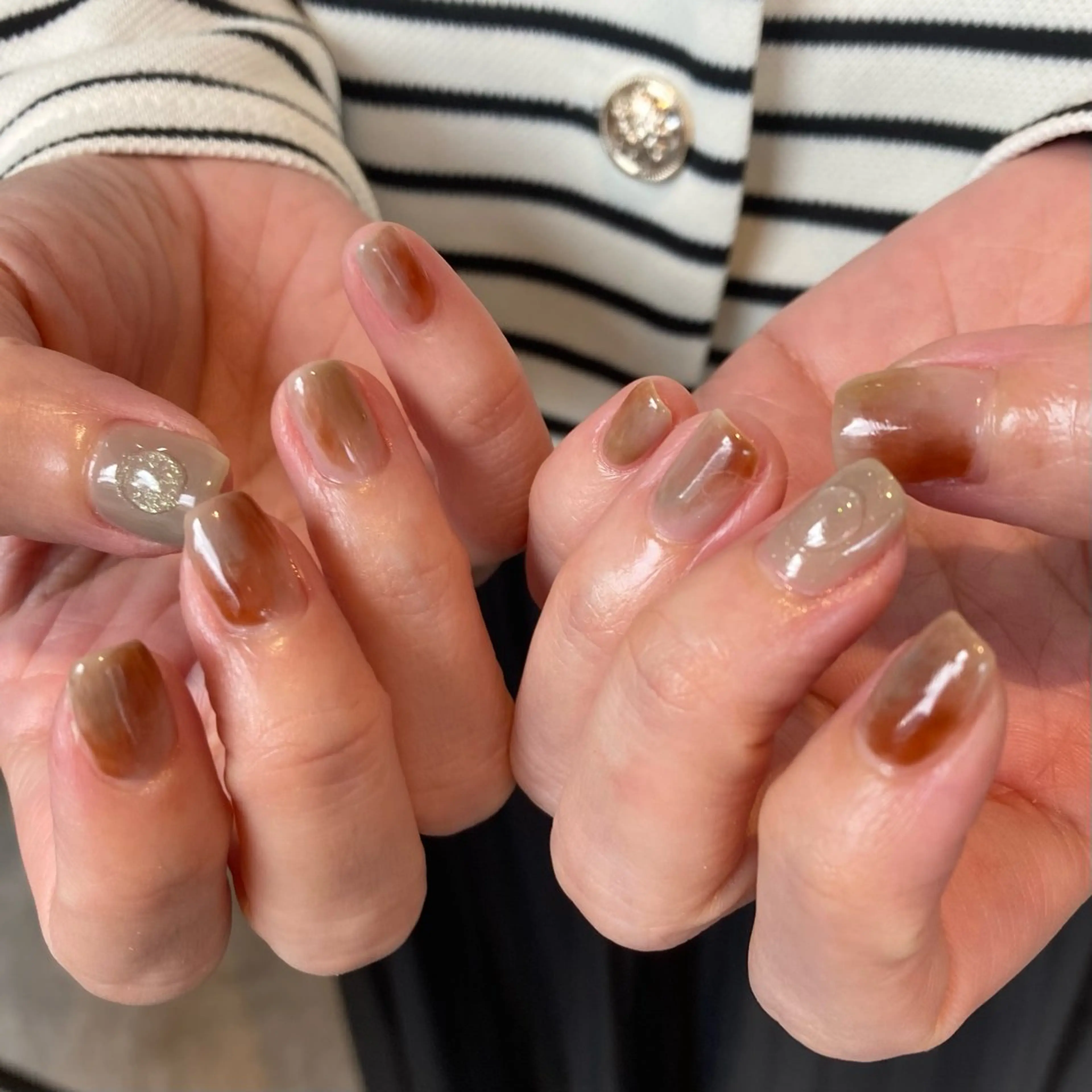 ネイル ハンドネイル shio ♡ 1月予約受付中のネイルデザイン