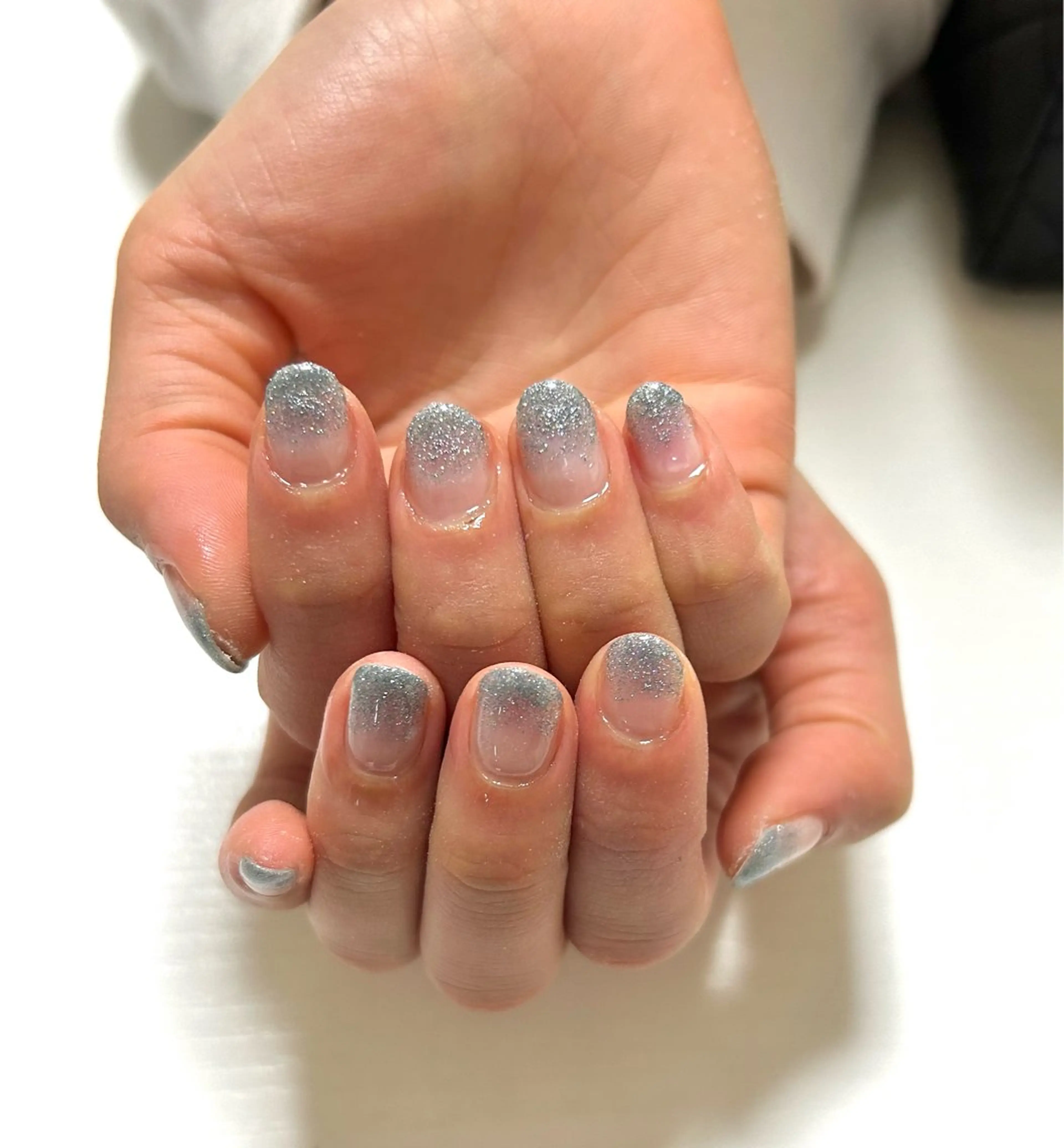 ネイル ブルー キラキラネイル ラメ(グリッター) ラメグラデーション colors荻窪所属・Colors 荻窪のネイルデザイン