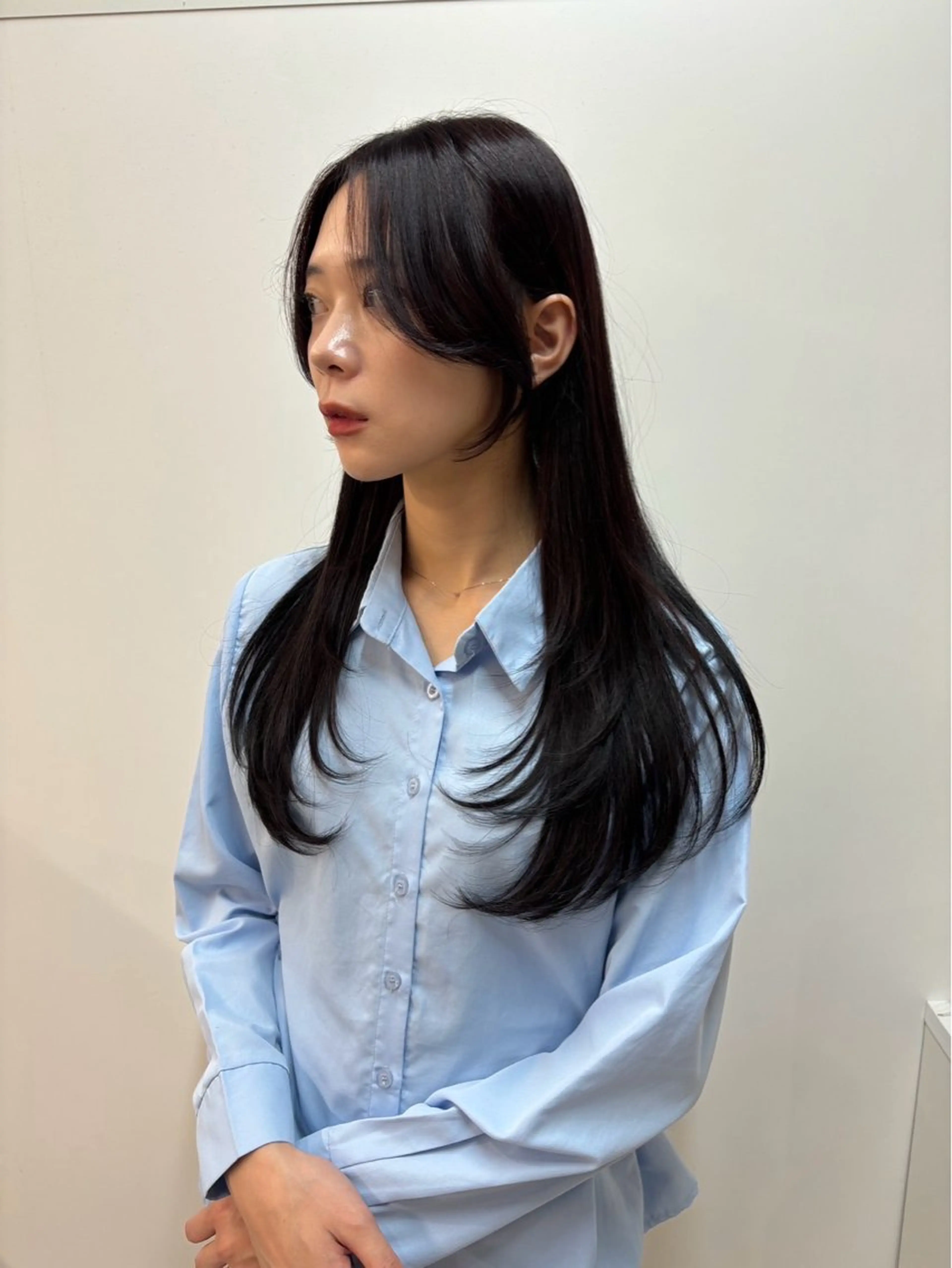 セミロング レイヤーカット care所属・西本 泰智のヘアスタイル