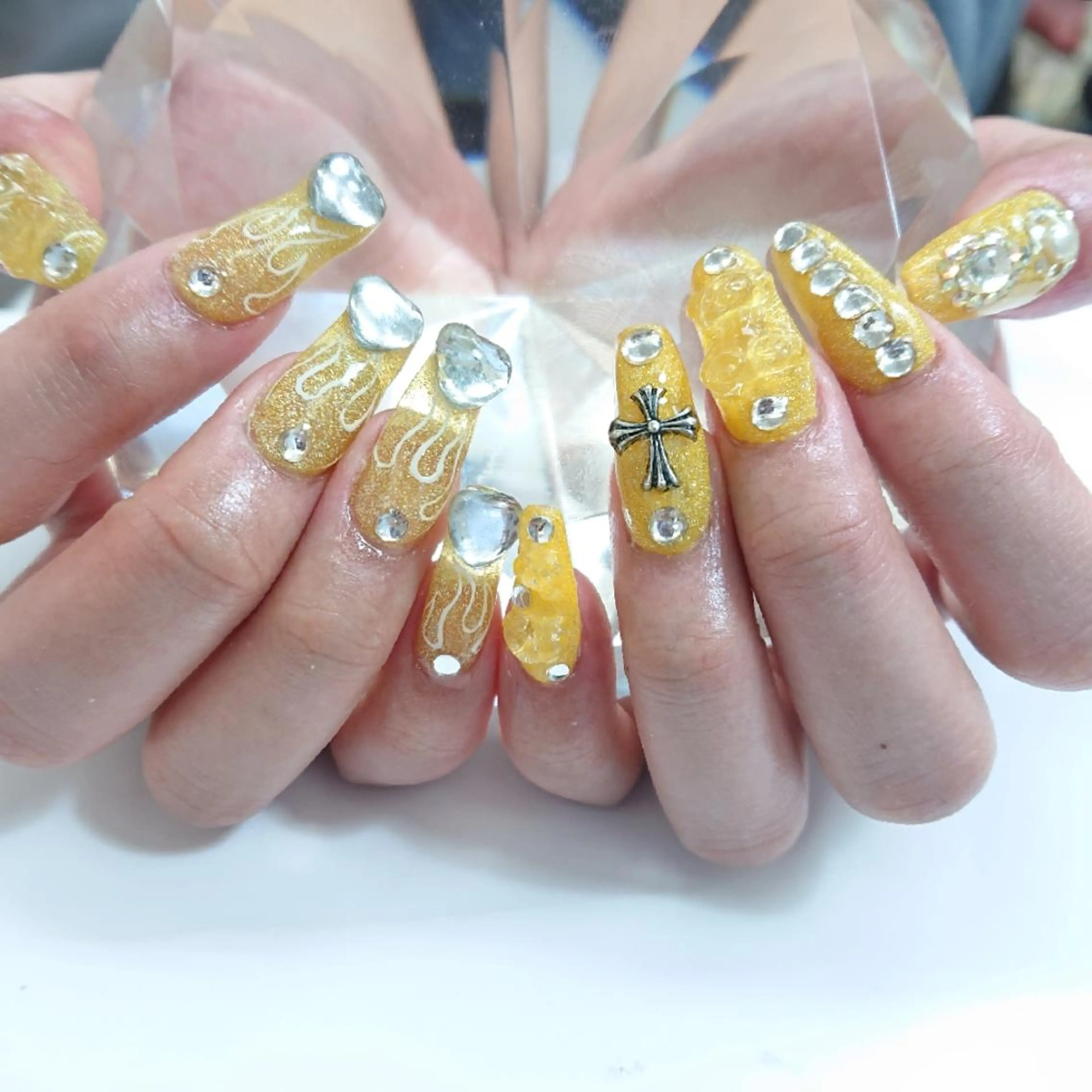 ネイル 黄色 Coco Girlsのネイルデザイン