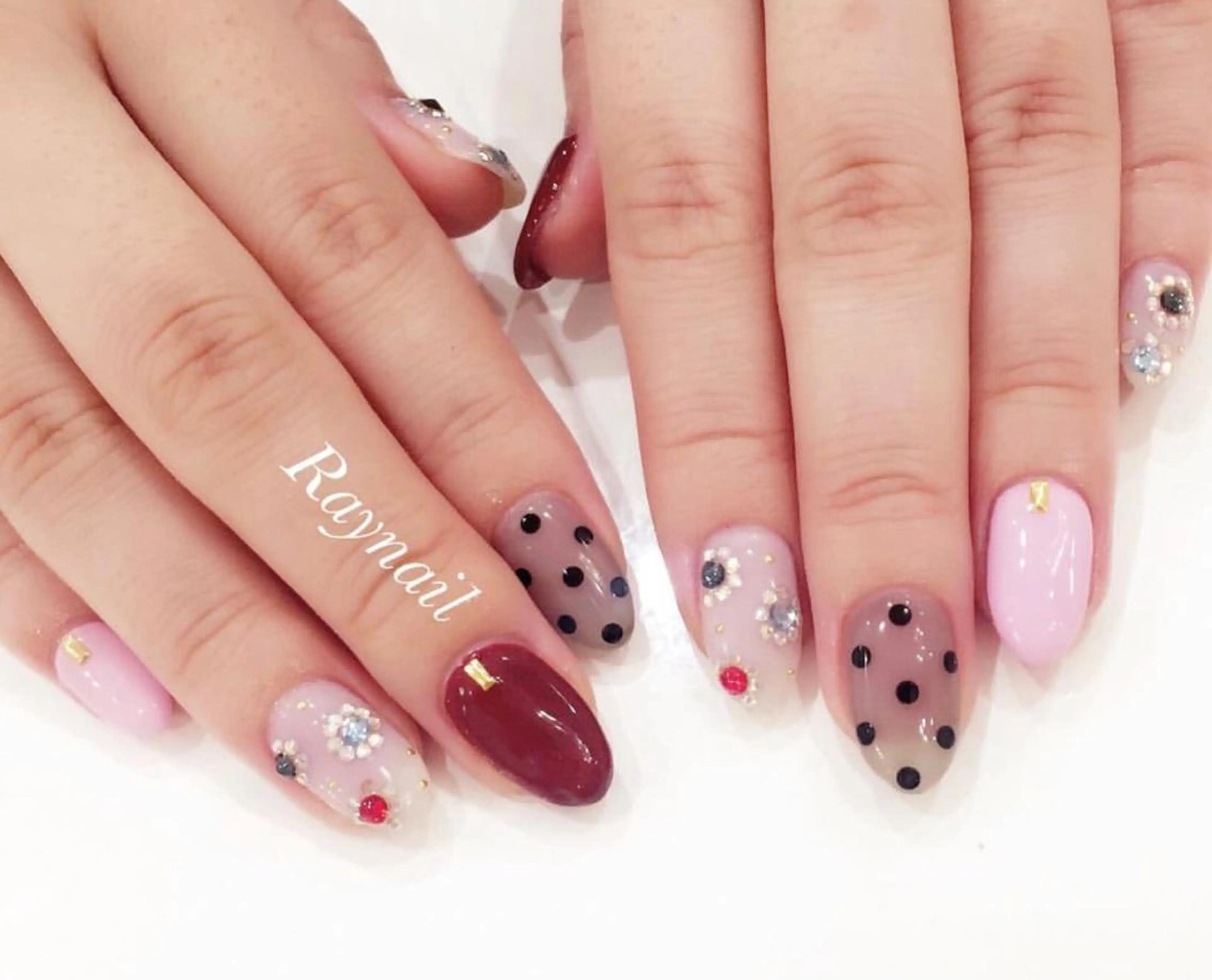 ネイル nailstudio ′ecole所属・nailstudio ′ecoleのネイルデザイン