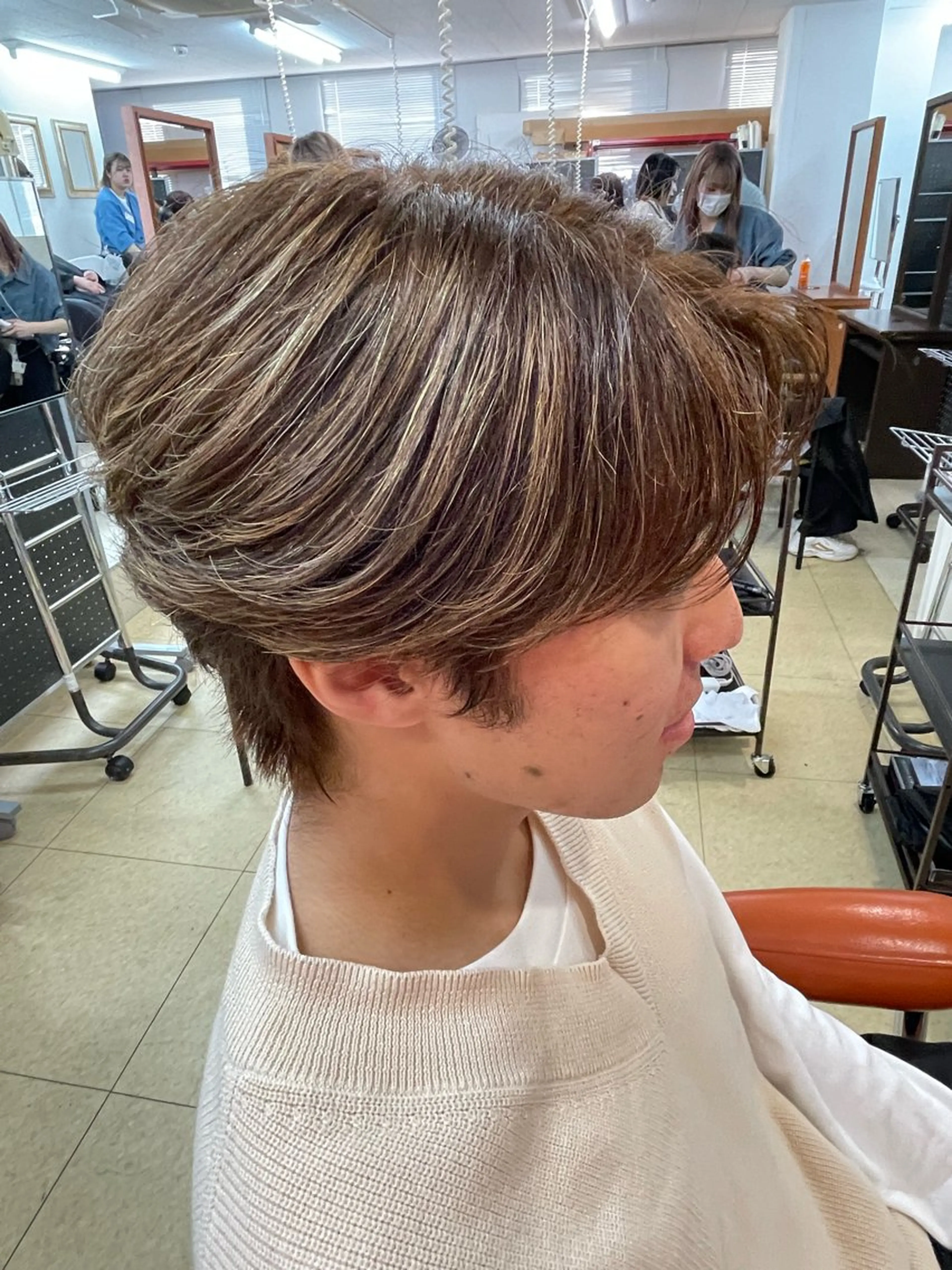 ショート カラー メンズ 🌈透明感カラー 韓国 ミライ🇰🇷のヘアスタイル