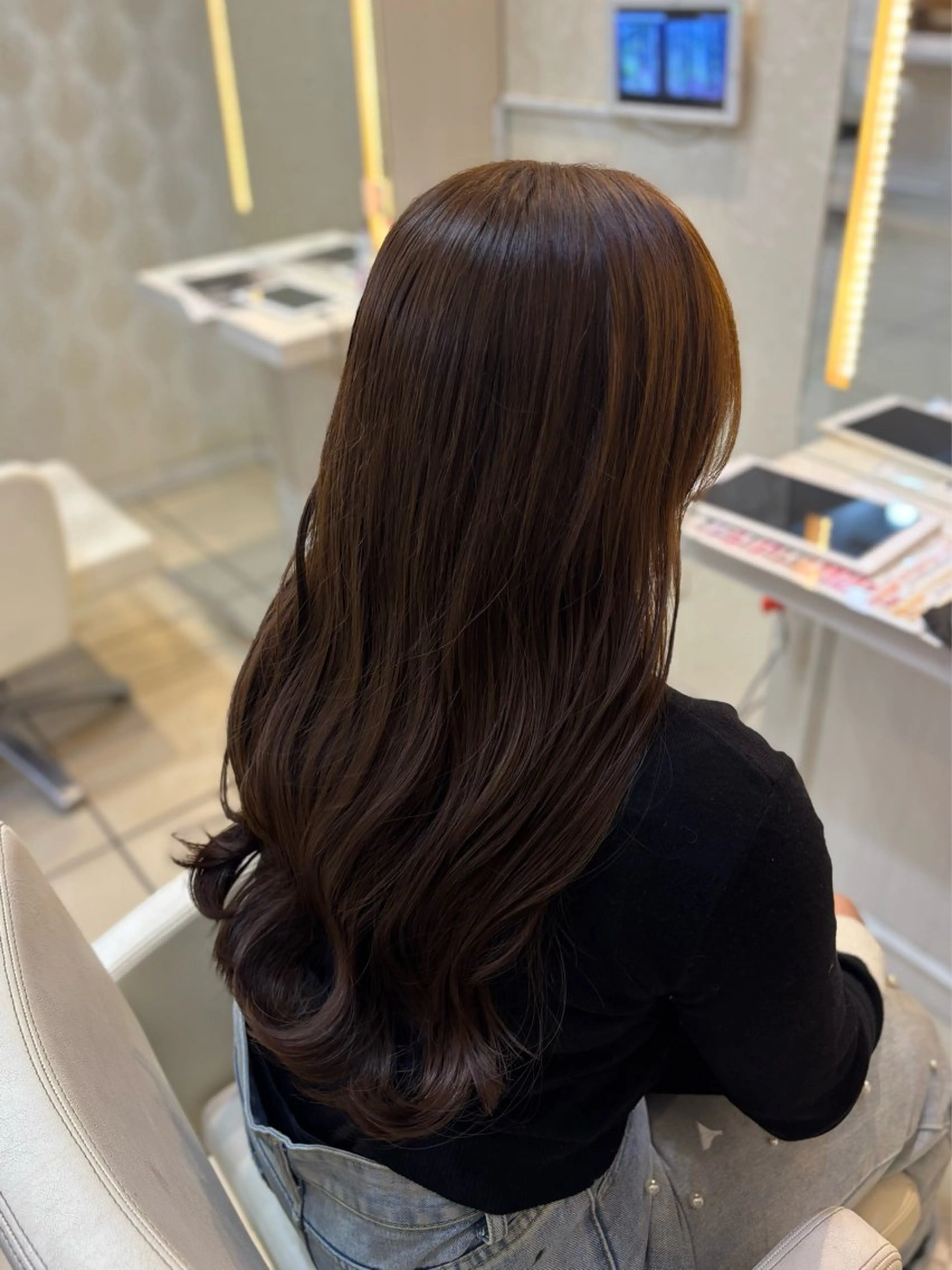 ロング カラー ヘアカラー トリートメント はらだ すずのヘアスタイル