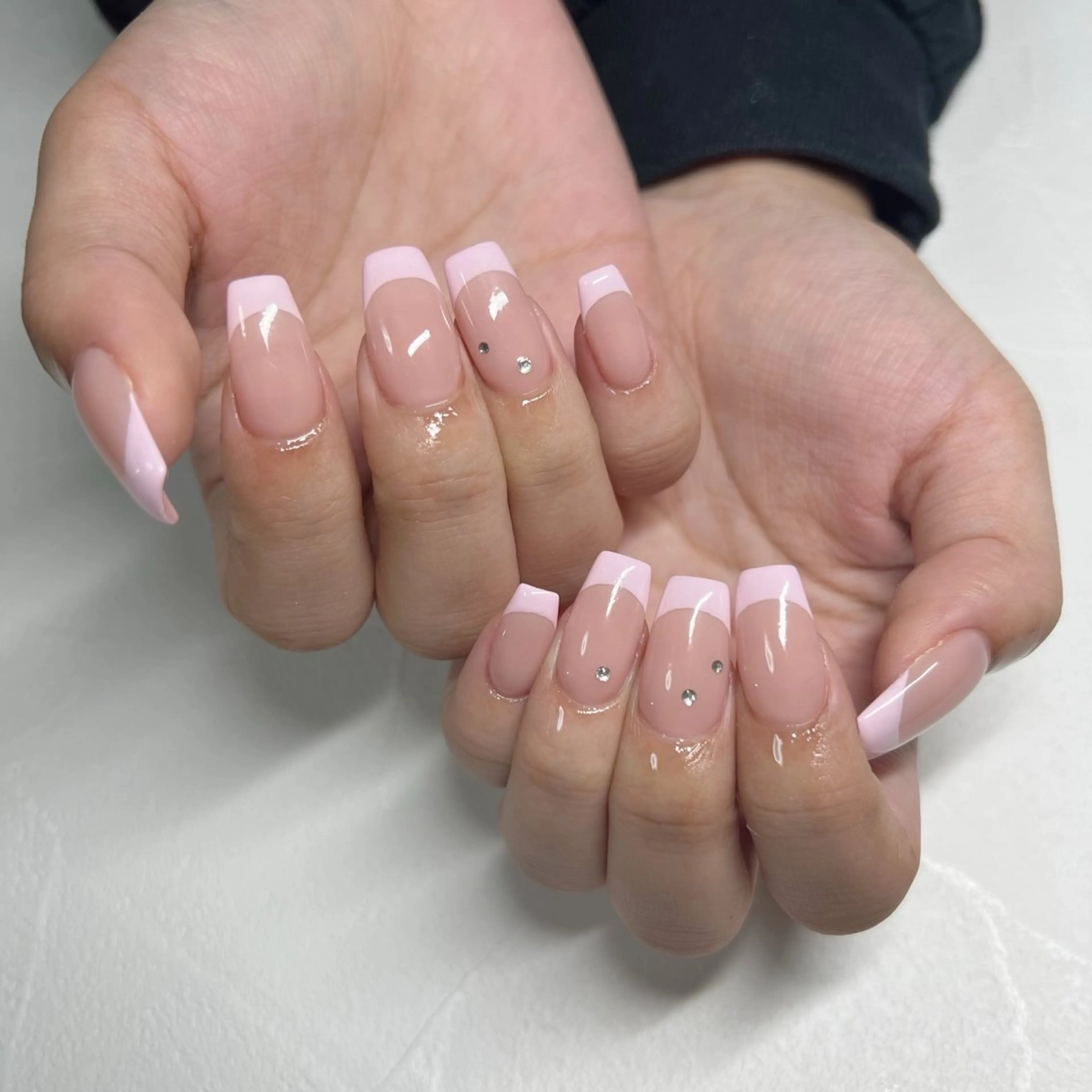 ネイル フレンチネイル ピンク シンプルネイル ハンドネイル 川端 京香のネイルデザイン