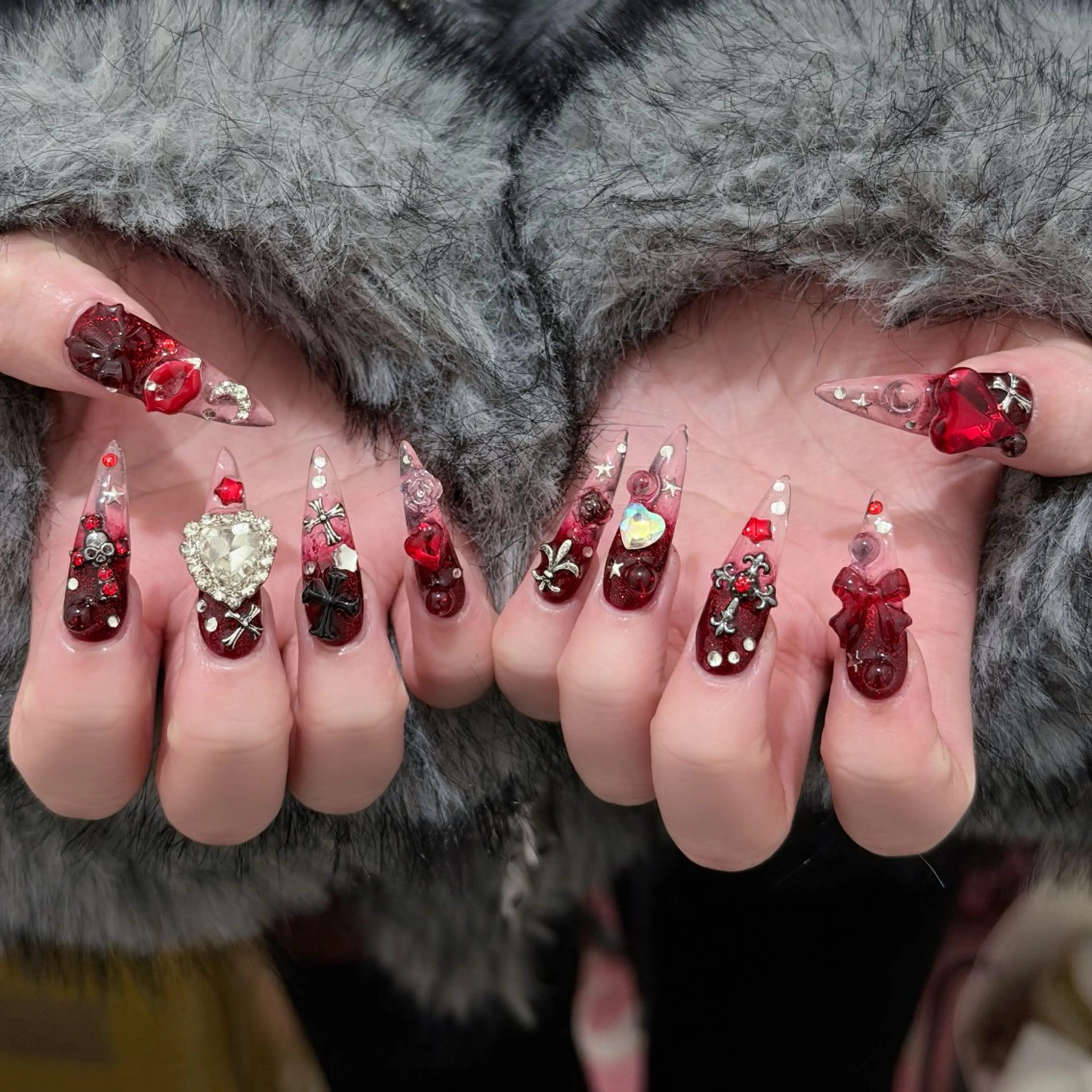 ネイル オーロラネイル ボルドー ブラウン 氷ネイル・うるうるネイル キラキラネイル ハンドネイル Julli NailStudioのネイルデザイン