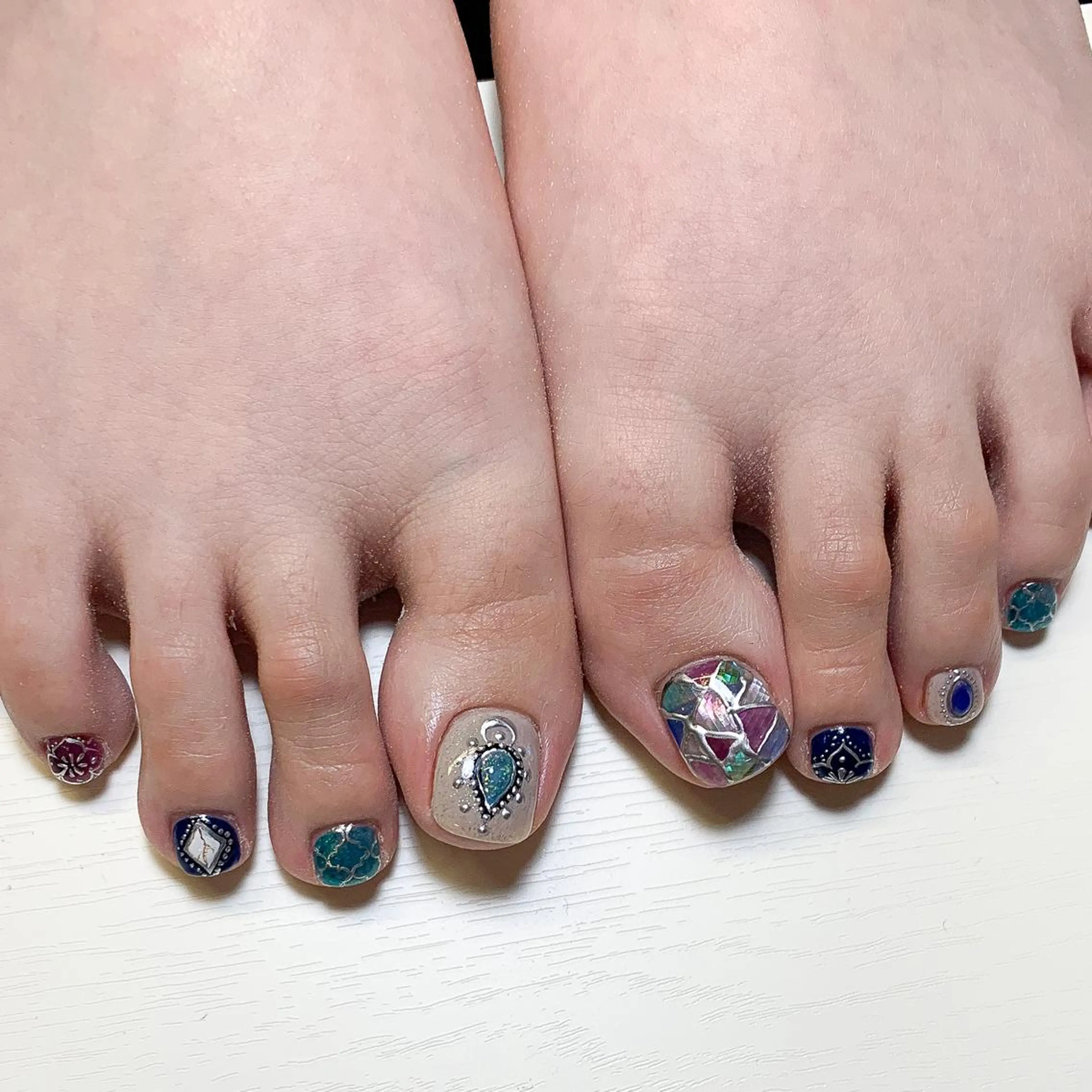 ネイル フットネイル FIORITURA aiのネイルデザイン