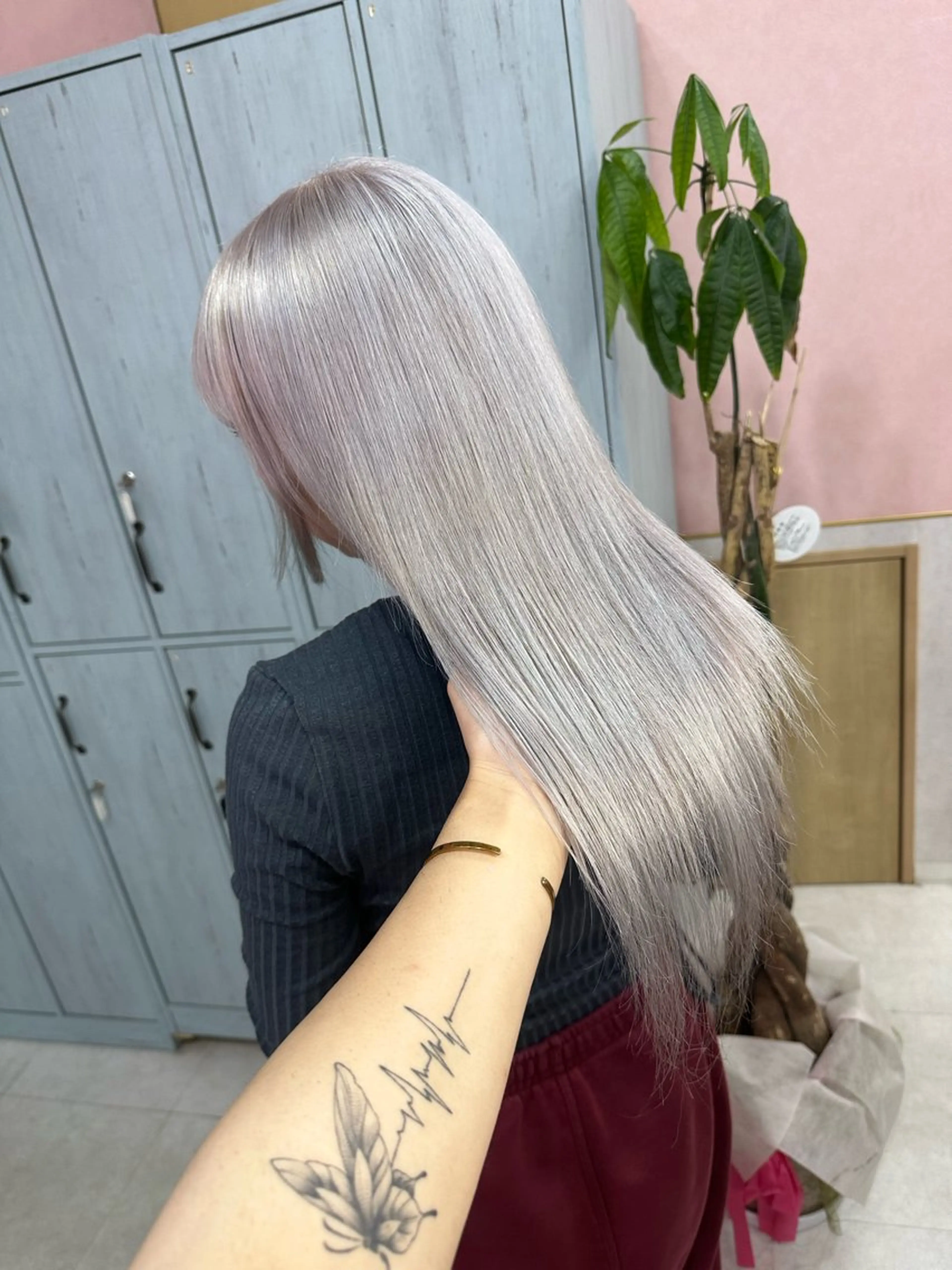 ロング カラー ヘアカラー トリートメント ブリーチ人気No.1 MANATO🎨🌈のヘアスタイル