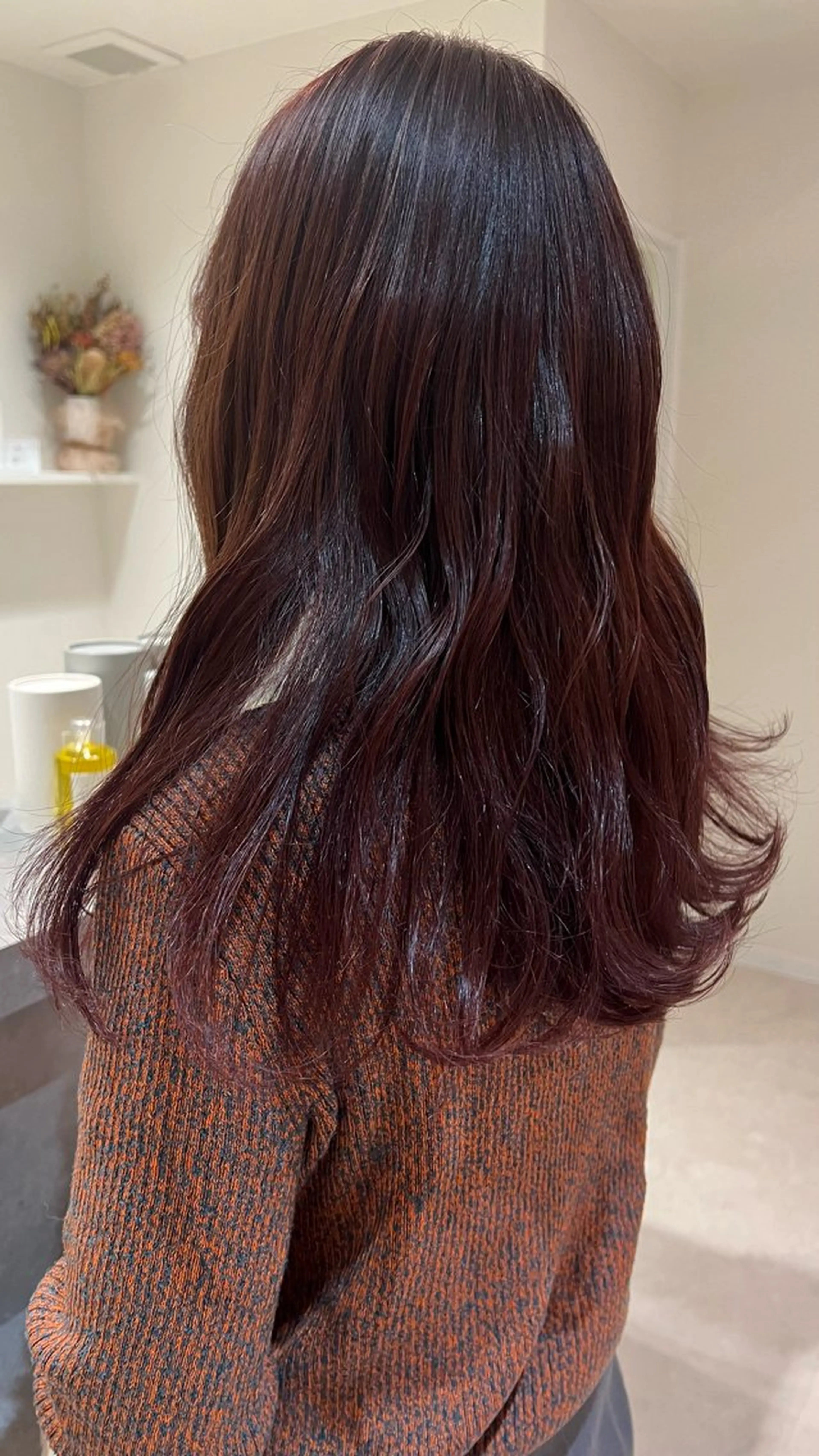 ロング カラー ボルドーカラー 透明感カラー レッドカラー SHE. sakae所属・すみか / カットモデル募集のヘアスタイル