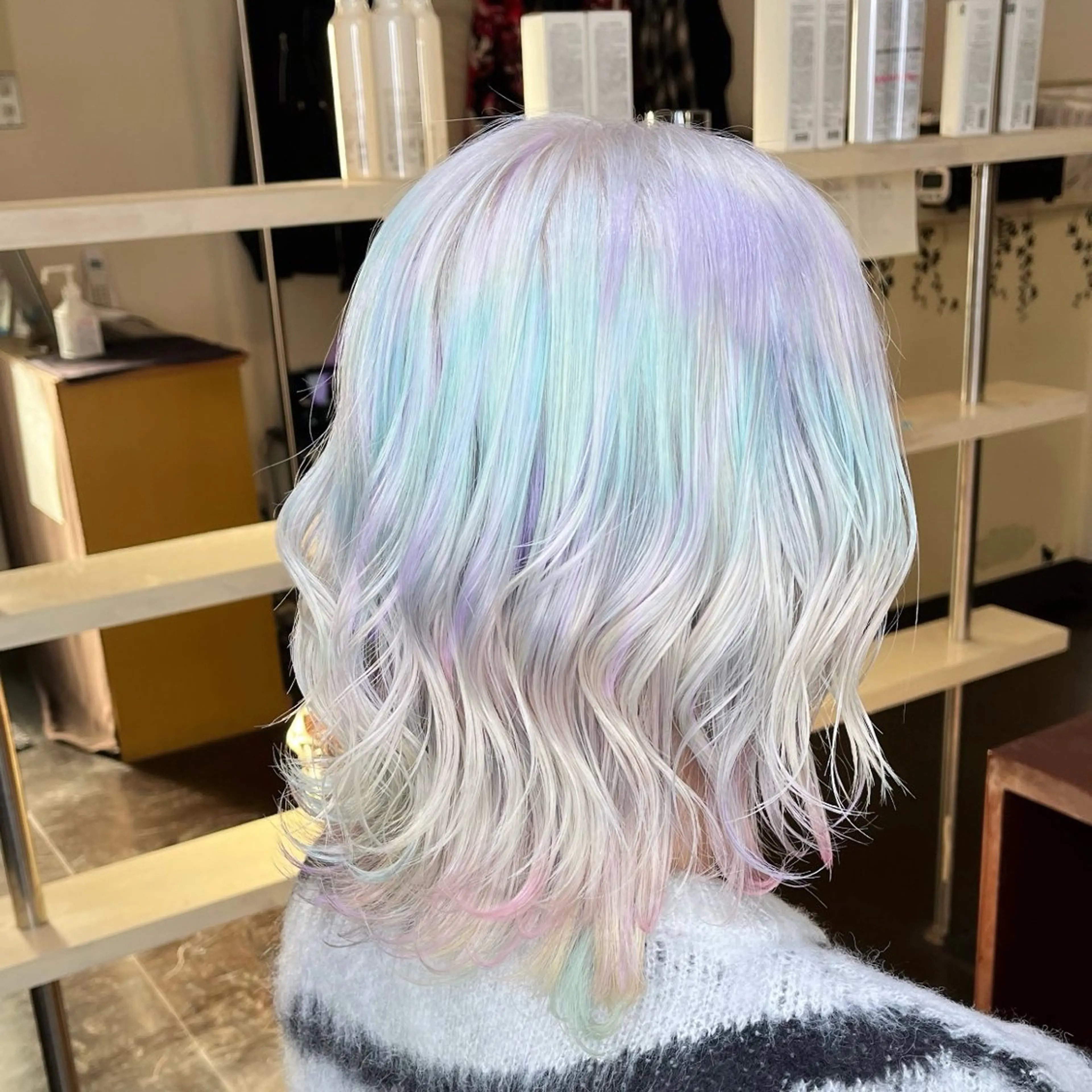 ミディアム カラー ブリーチ ユニコーンカラー エクステ ヘアカラー トリートメント 編み込みエクステ/ ハイトーン りょすけのヘアスタイル