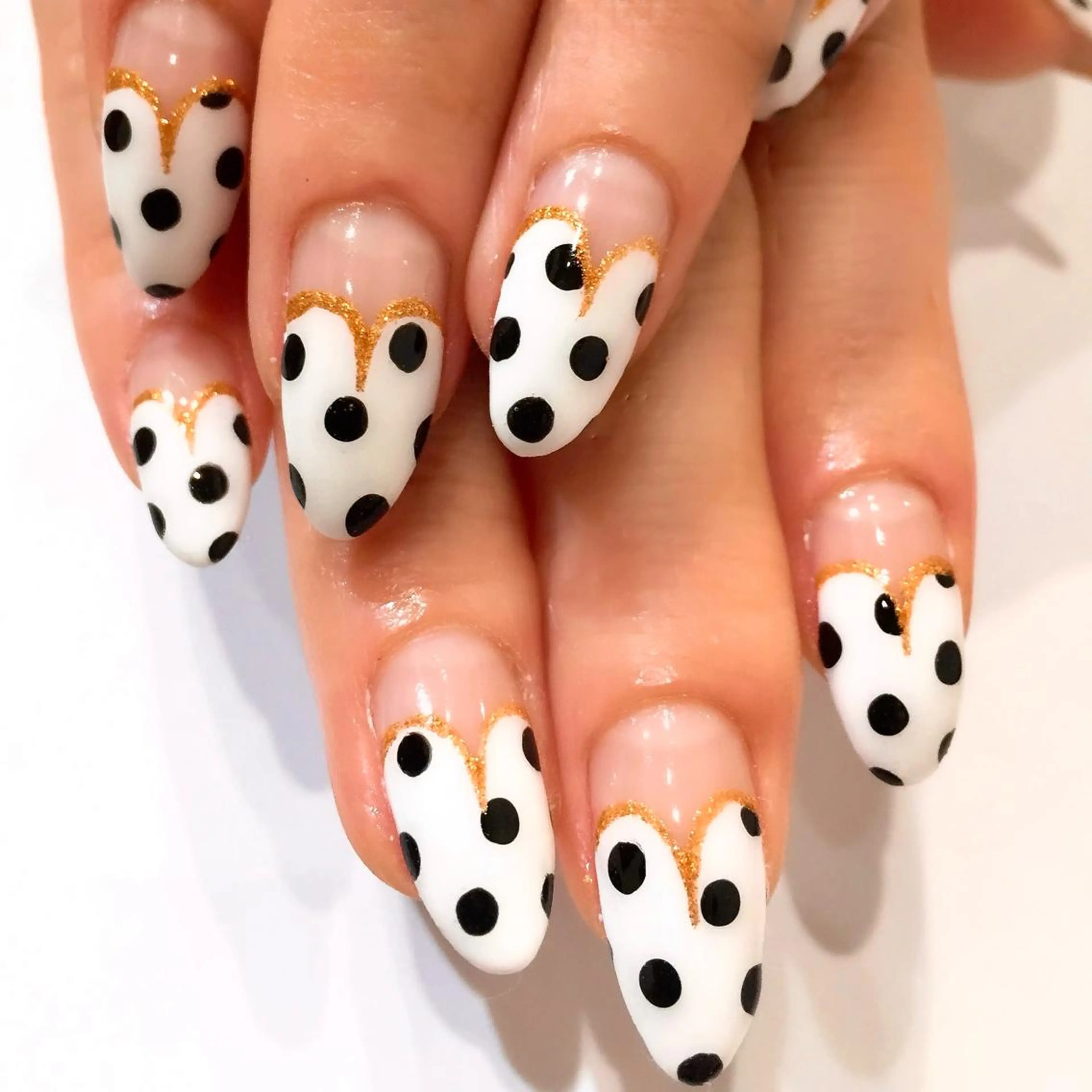 ネイル ドット シンプルネイル ESPERANZA NAIL所属・SASAKI NOZOMIのネイルデザイン