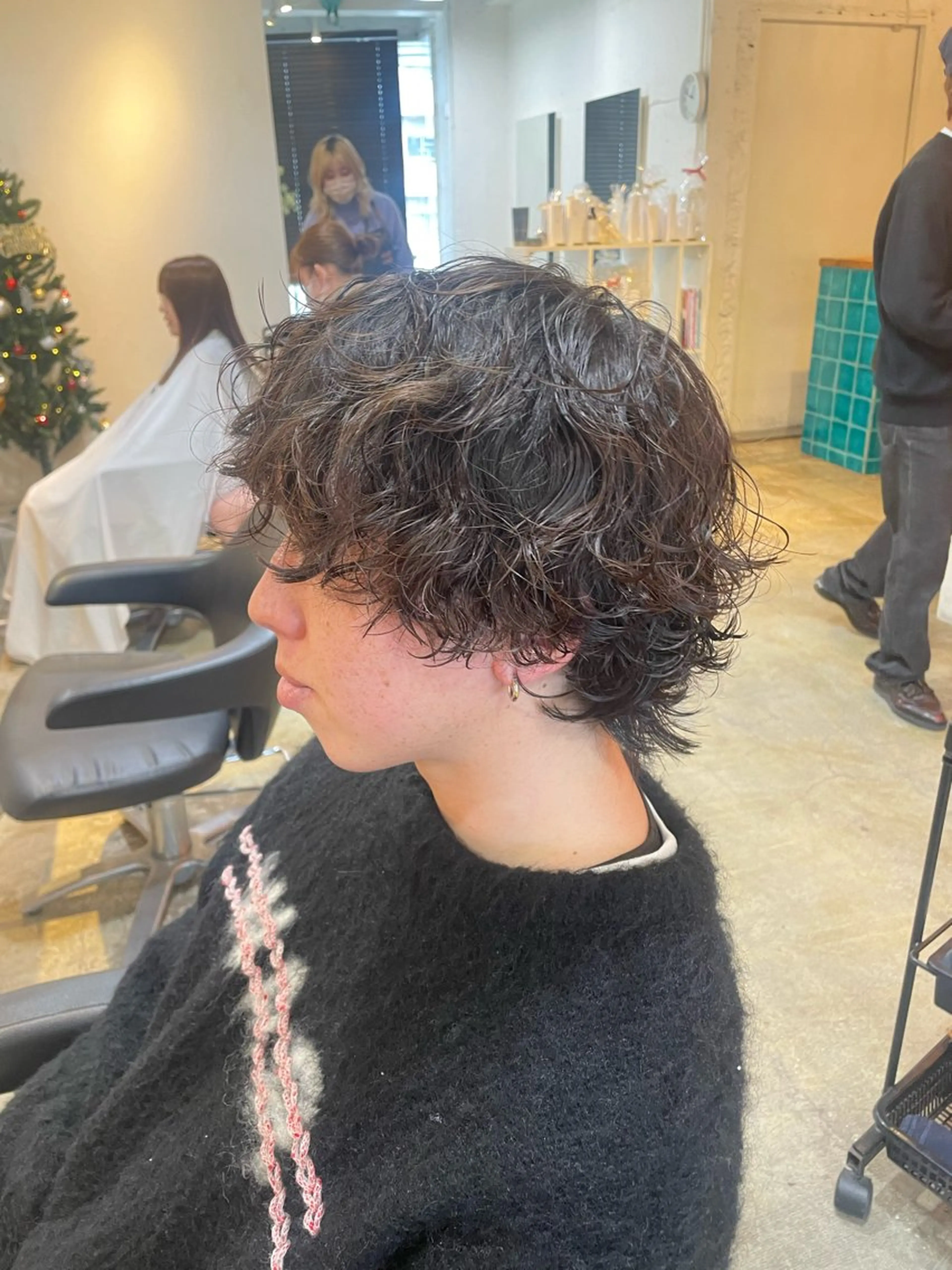 ミディアム パーマ メンズ RIN／韓国ヘア レイヤーカットのヘアスタイル