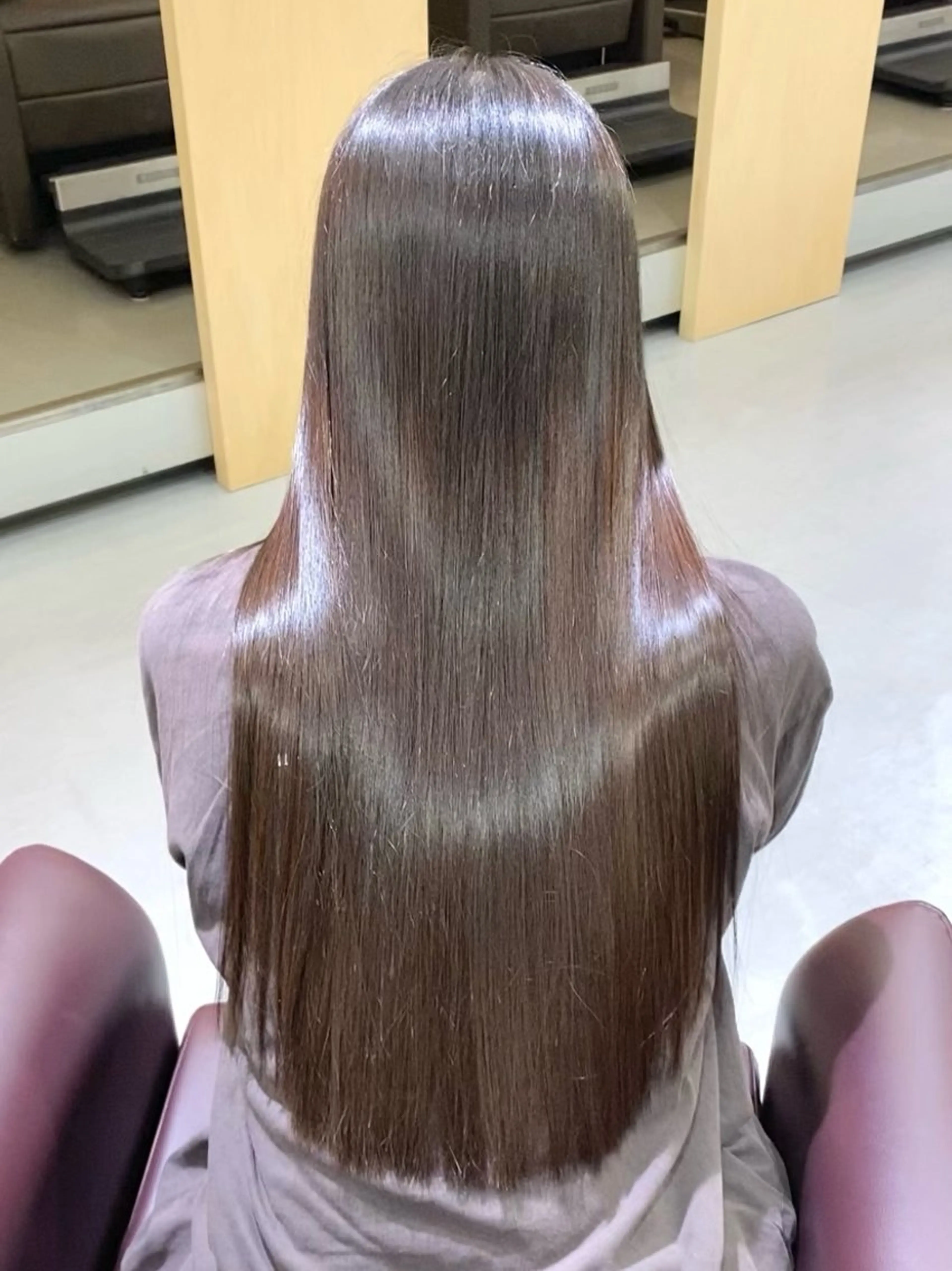 ロング カット ヘアカラー トリートメント ️🫧透明感カラー& 髪質改善🎀いさきのヘアスタイル