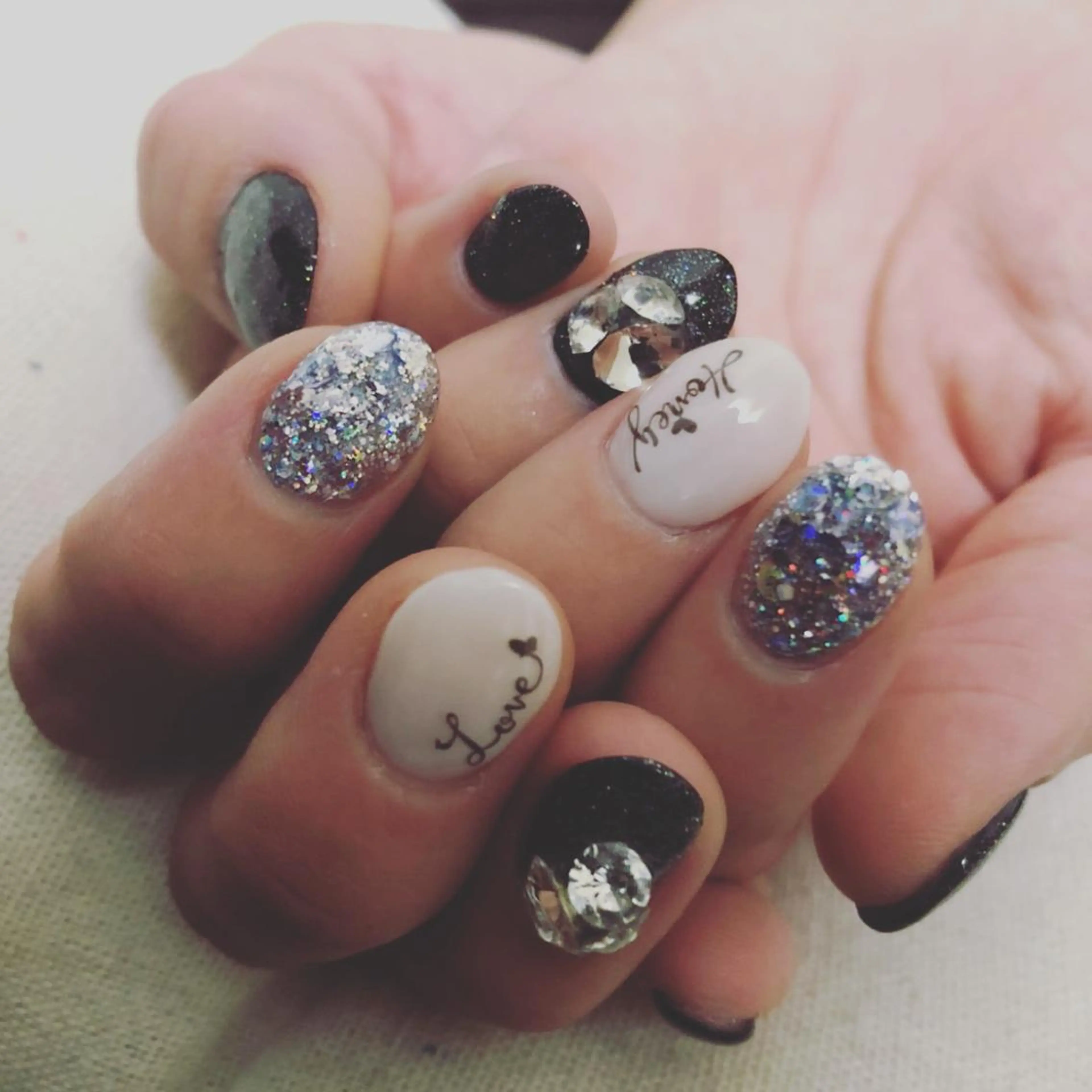 ネイル ストーンネイル nico.nico.mark NAIL所属・小林 梓のエステ・リラクイメージ