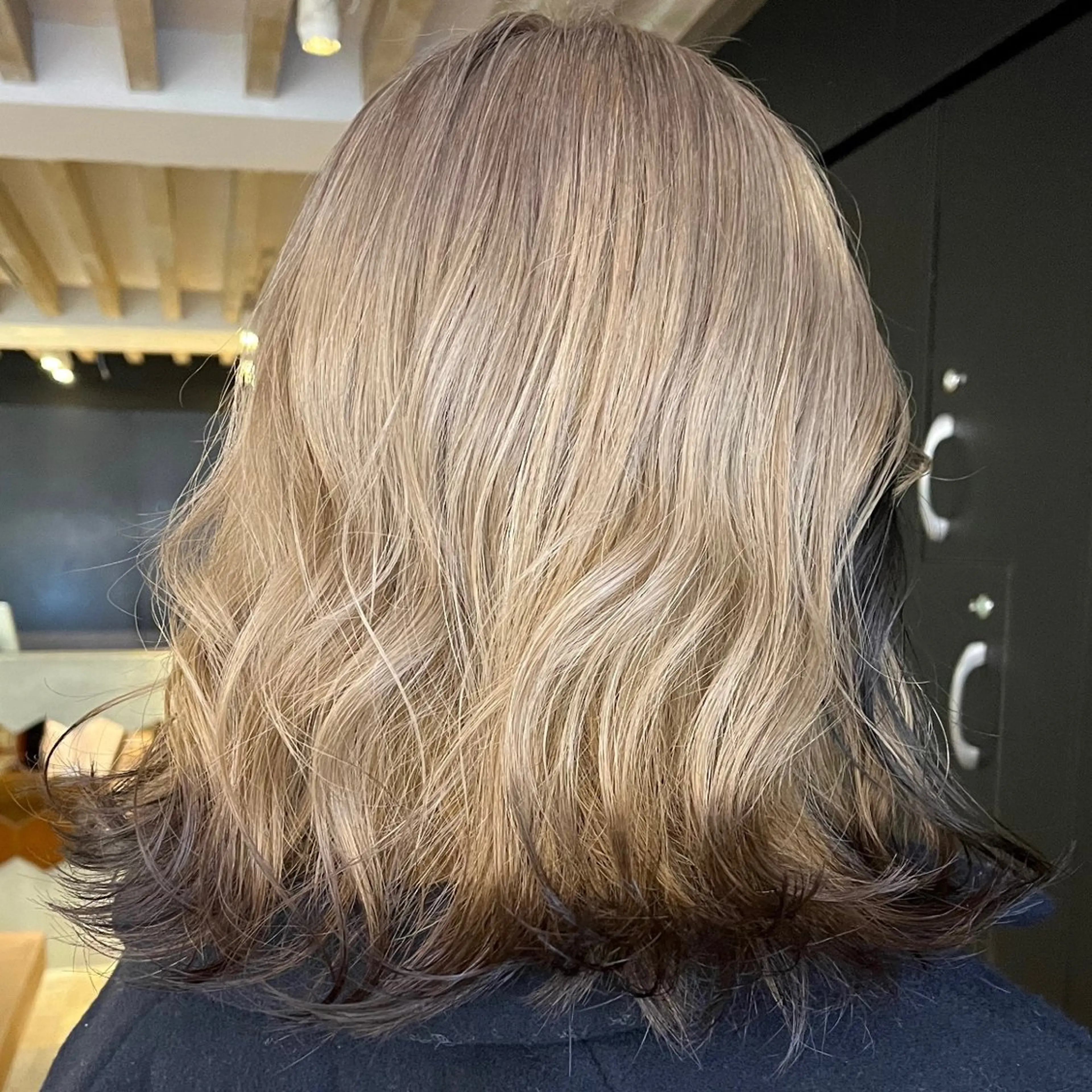 ショート カラー ボブハイトーン🦖 デザインMAMIのヘアスタイル