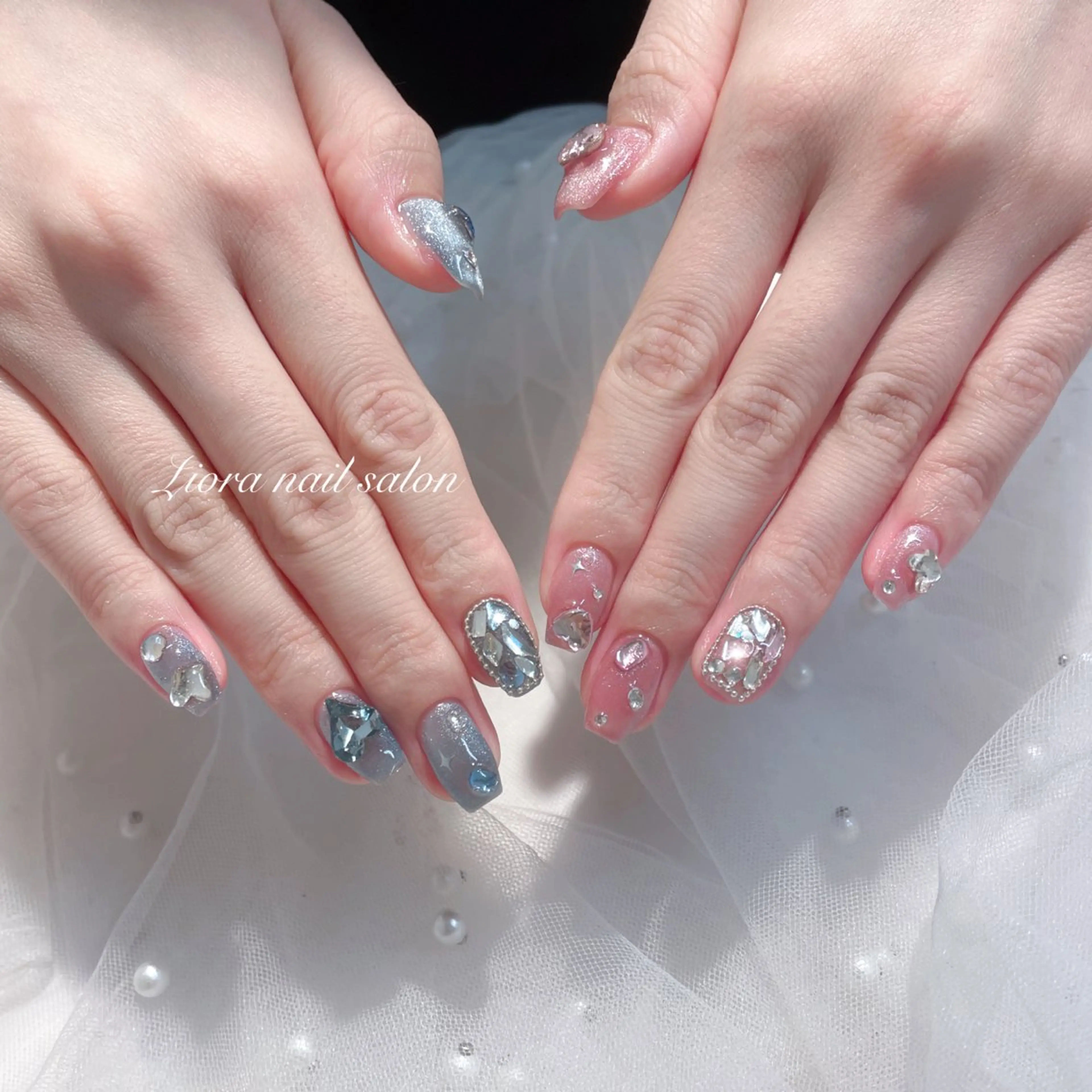 ネイル フレンチネイル ジェルネイル ガーリー グラデーション キラキラネイル ハンドネイル Liora nail 1のネイルデザイン
