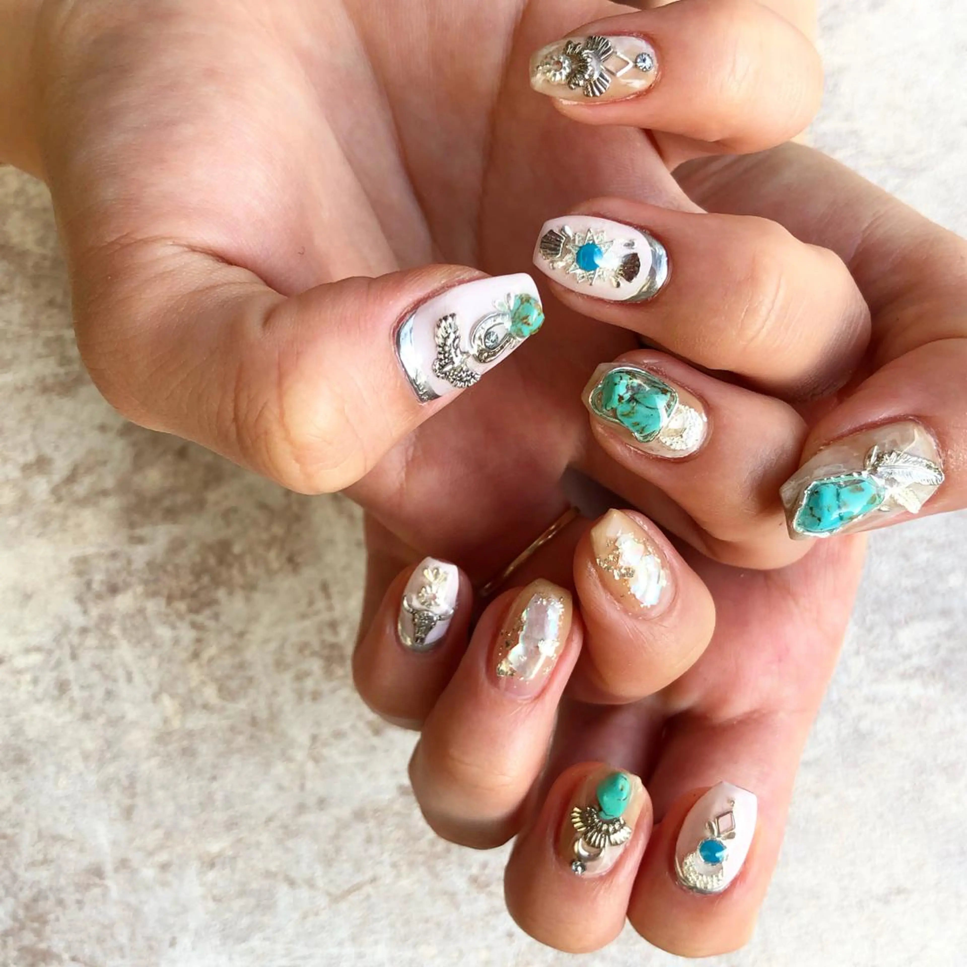 ネイル ニュアンスネイル crestnail所属・小林 束紗のネイルデザイン