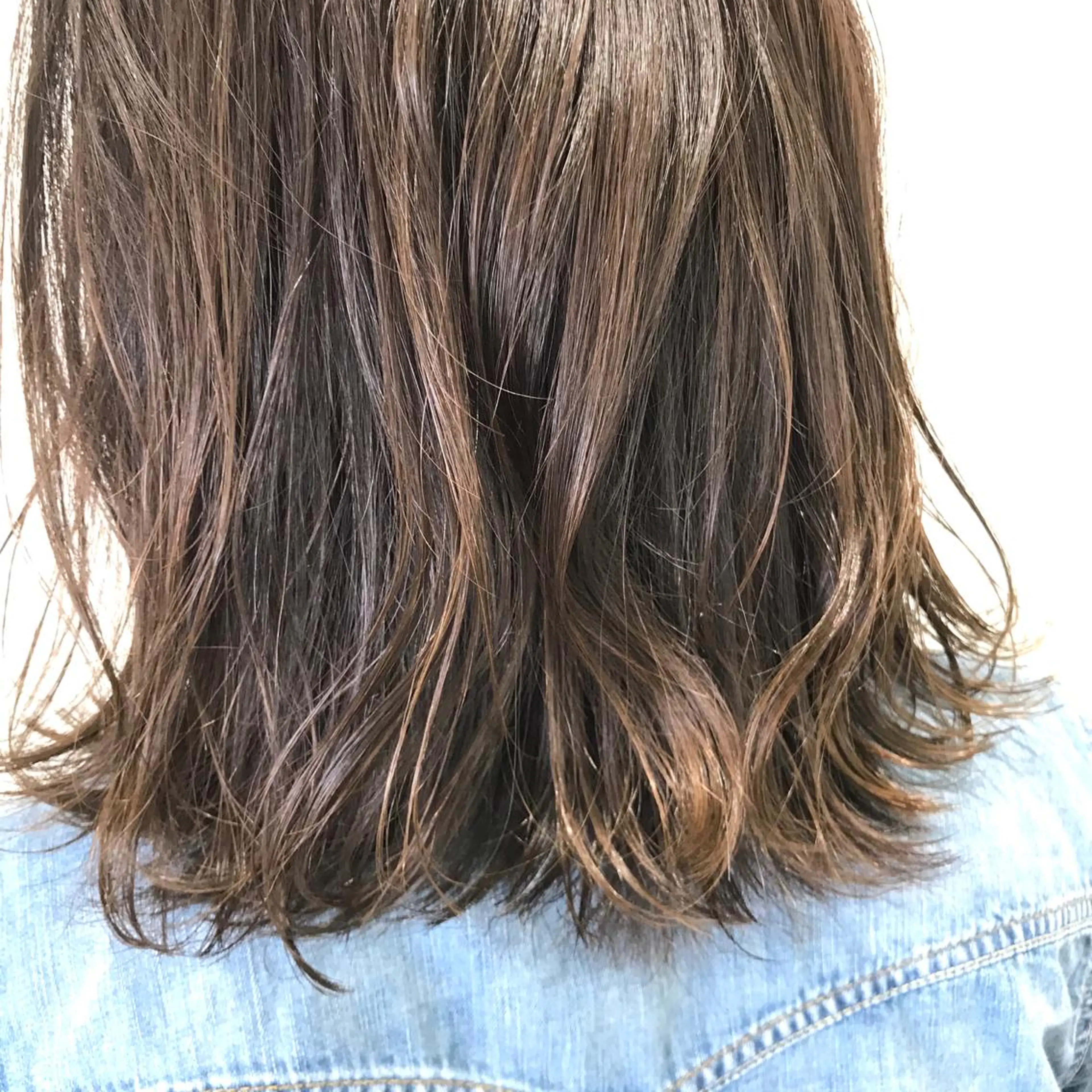 ミディアム スナコザワ レナのヘアスタイル