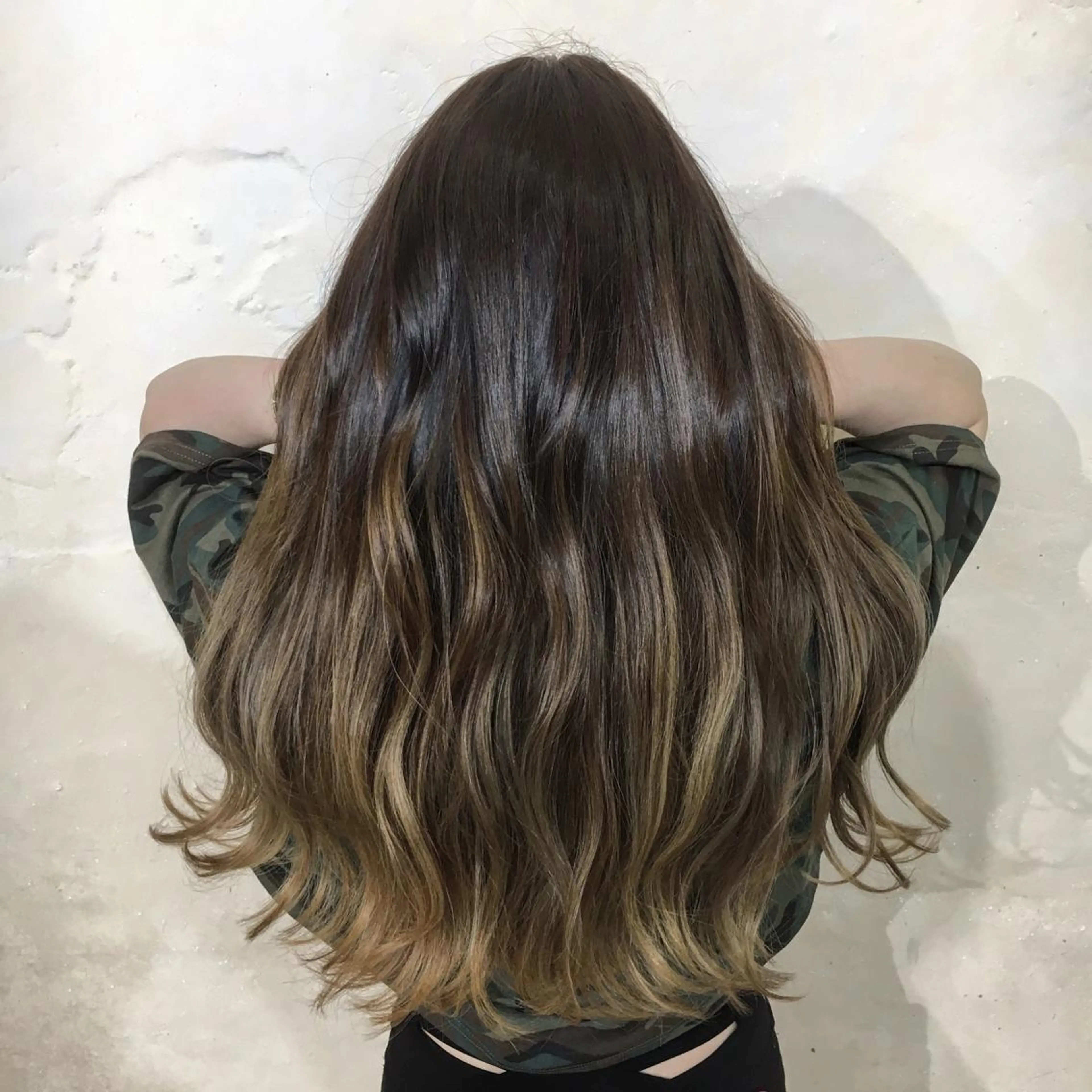 ミディアム カラー パーマ ヘアアレンジ メンズ キッズ ネイル マツエク・マツパ グラデーションカラー グラデーション 角床直哉 カラーカットNO 1のヘアスタイル