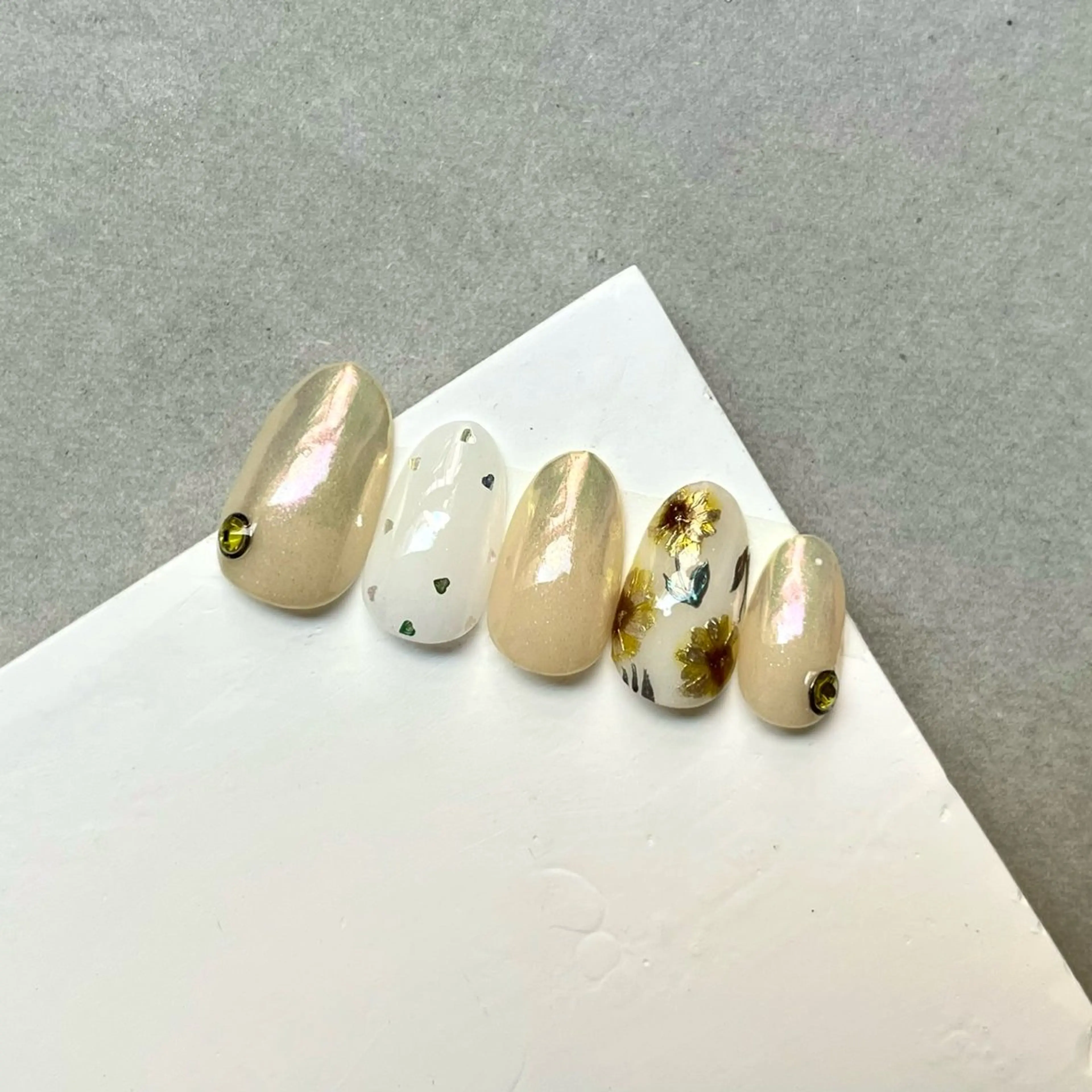 ネイル nail salon FROSCH所属・FROSCH/ Seinaのネイルデザイン