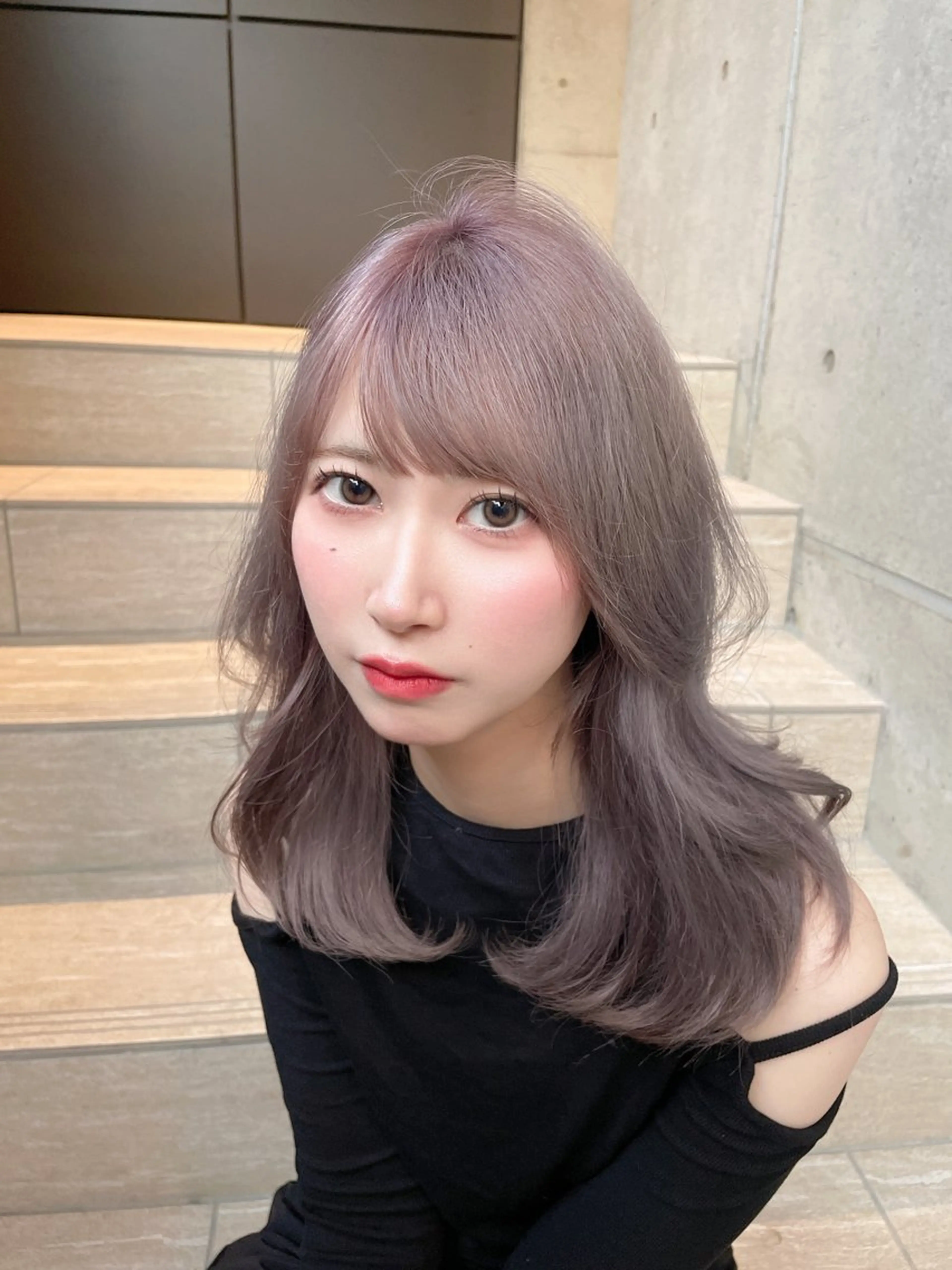 ミディアム ヘアカラー shion 透明感カラーのヘアスタイル