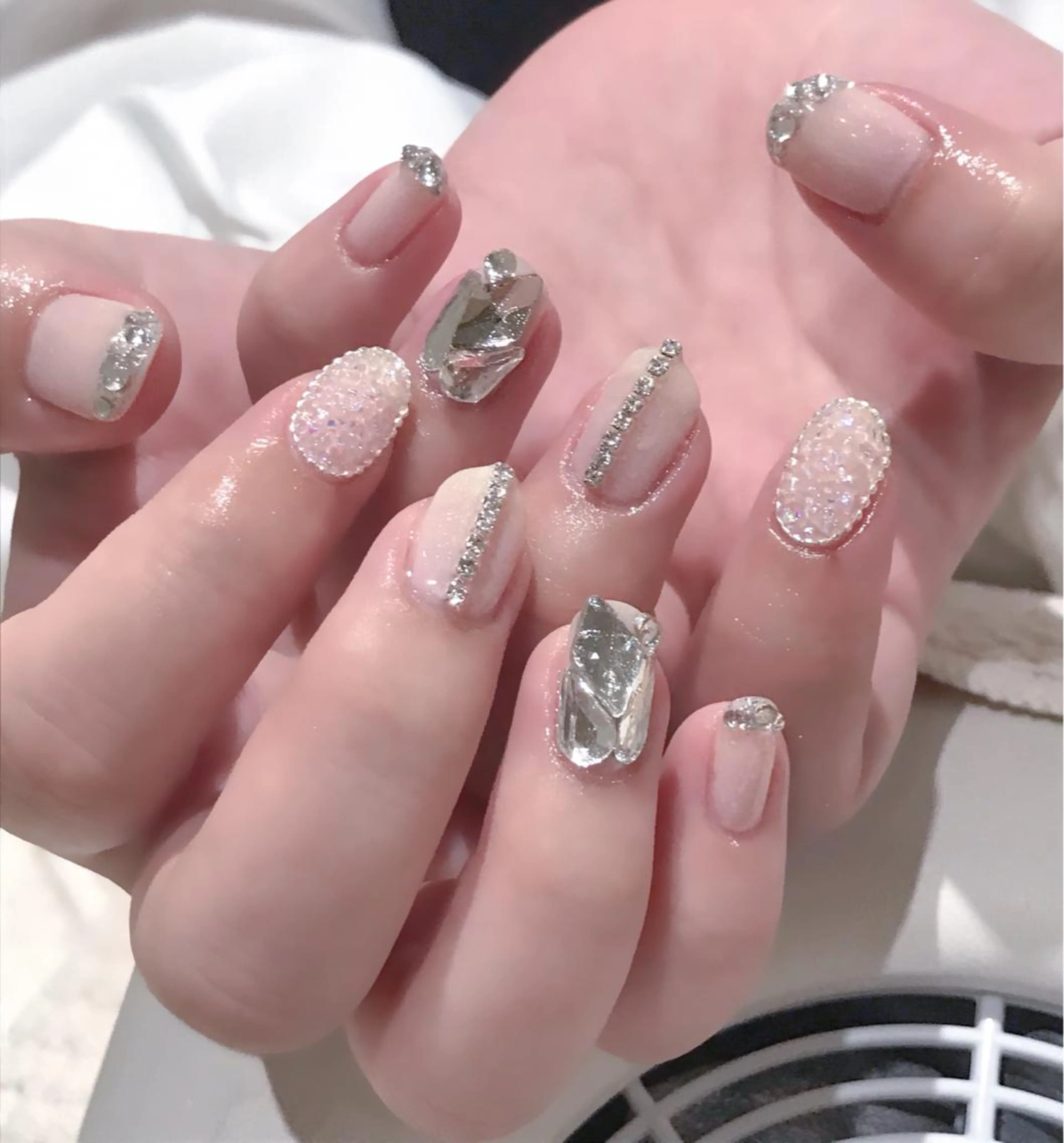ネイル キラキラネイル 韓国ネイル 持ち込み ストーンネイル Nyanco Nailのネイルデザイン