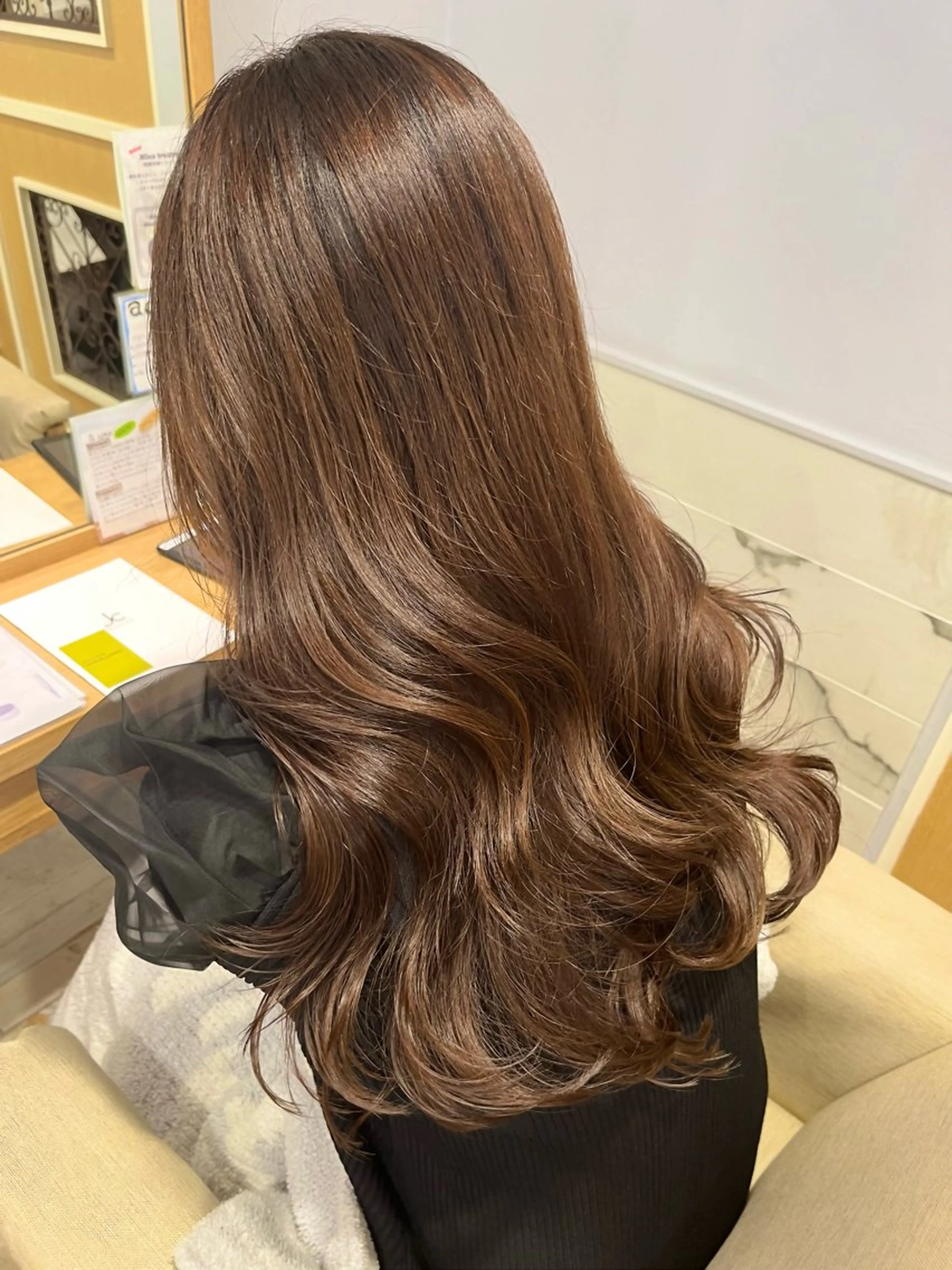 ロング 勝野 優佳のヘアスタイル