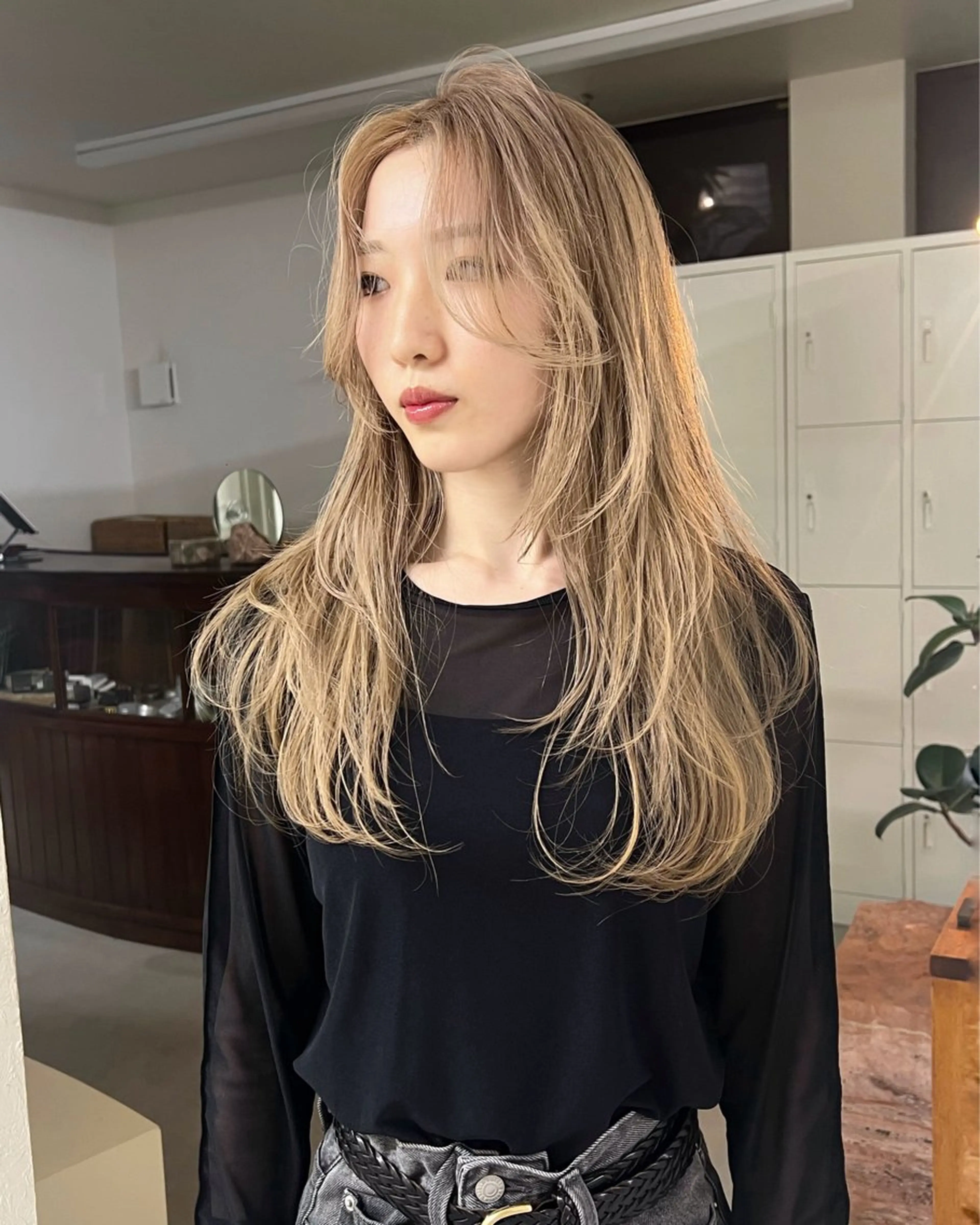 ロング カラー カット ヘアカラー トリートメント 小林 美咲のヘアスタイル