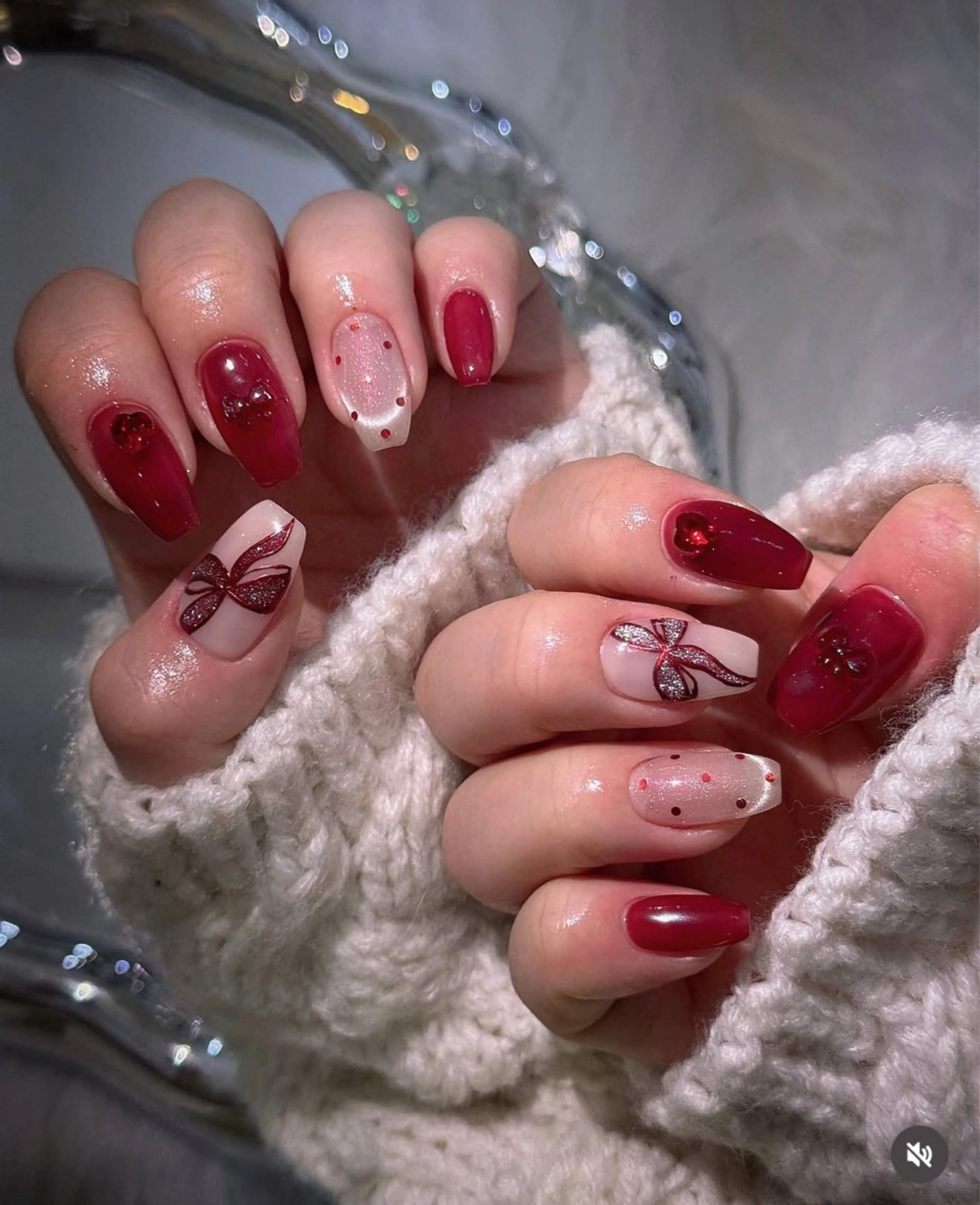 ネイル アニマル柄 オーロラネイル チークネイル フラッシュネイル ジェルネイル ハンドネイル Lyna 池袋のネイルデザイン